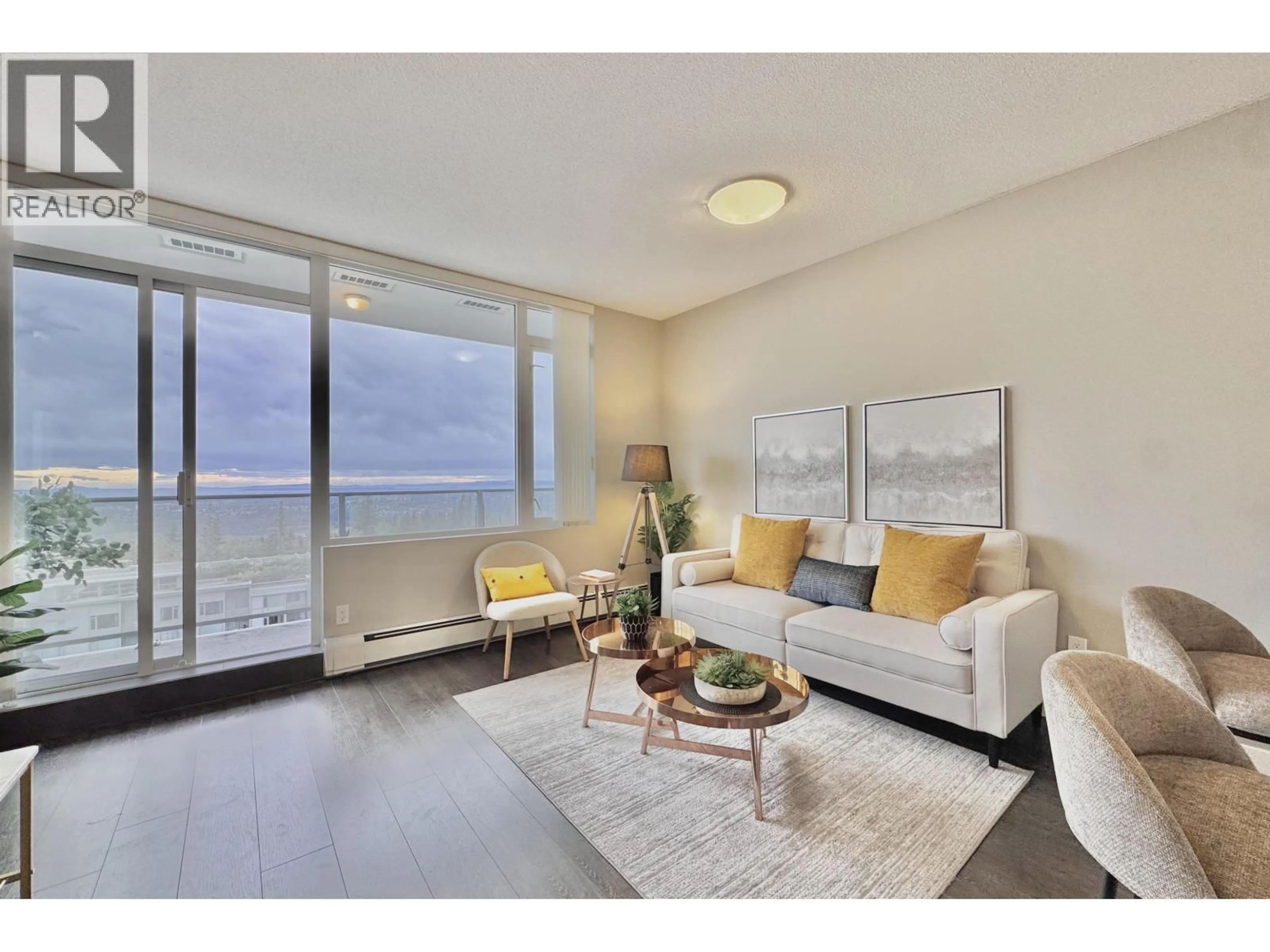 Living room with furniture, unknown for 1103 - 9025 HIGHLAND COURT, Burnaby British Columbia V5A0A8