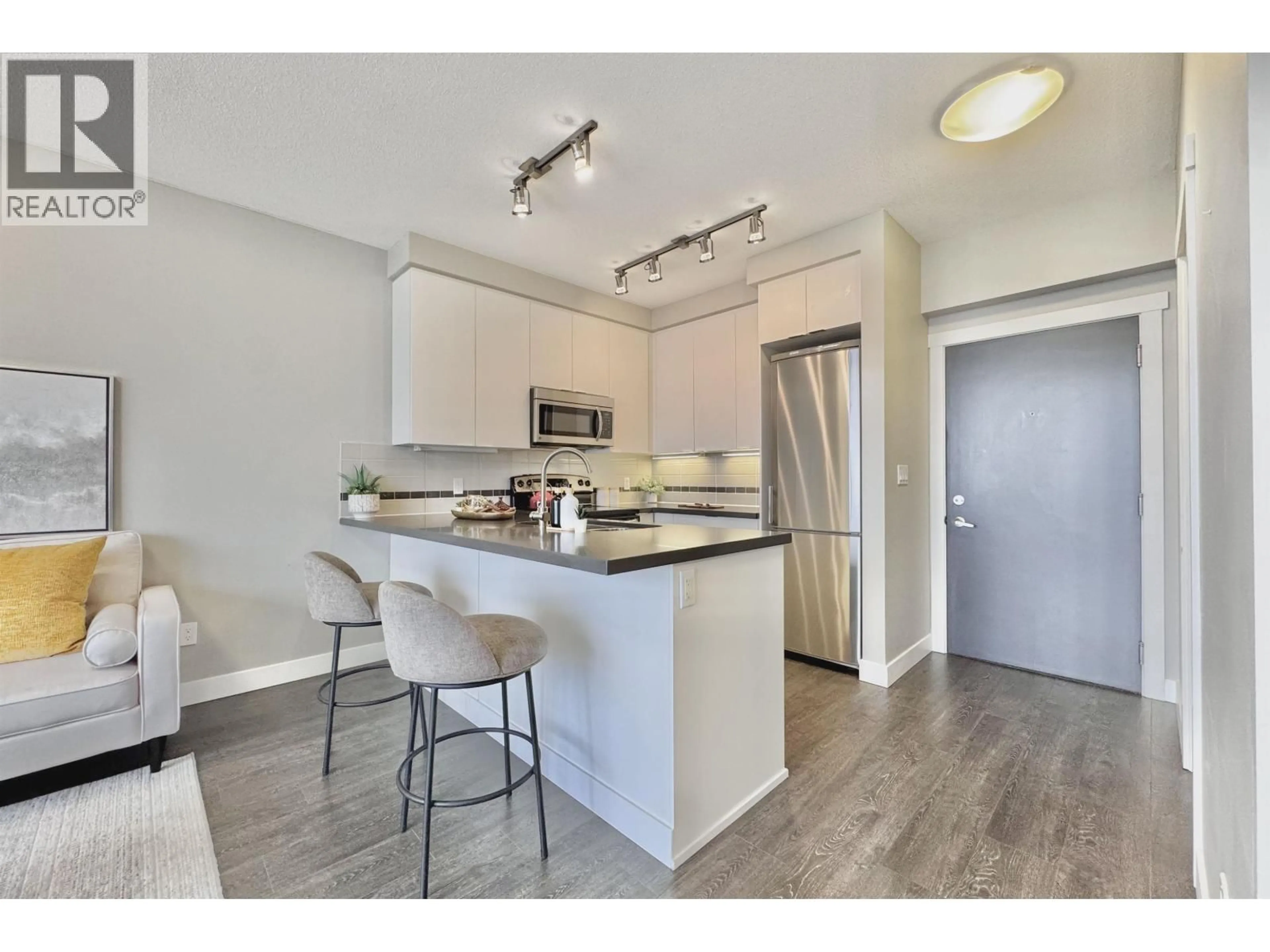 Open concept kitchen, unknown for 1103 - 9025 HIGHLAND COURT, Burnaby British Columbia V5A0A8