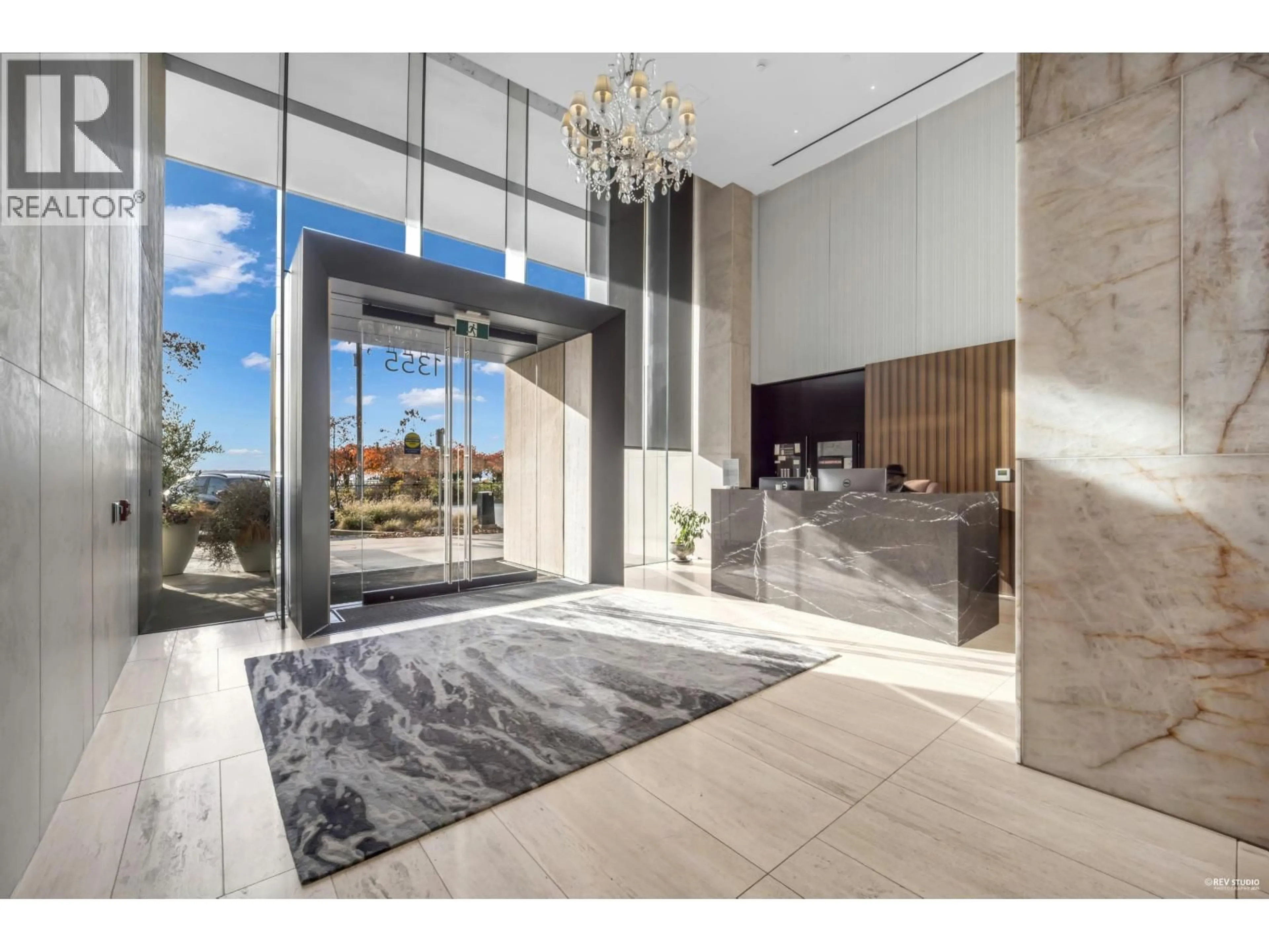 Lobby for 601 - 1355 BELLEVUE AVENUE, West Vancouver British Columbia V7T0B4