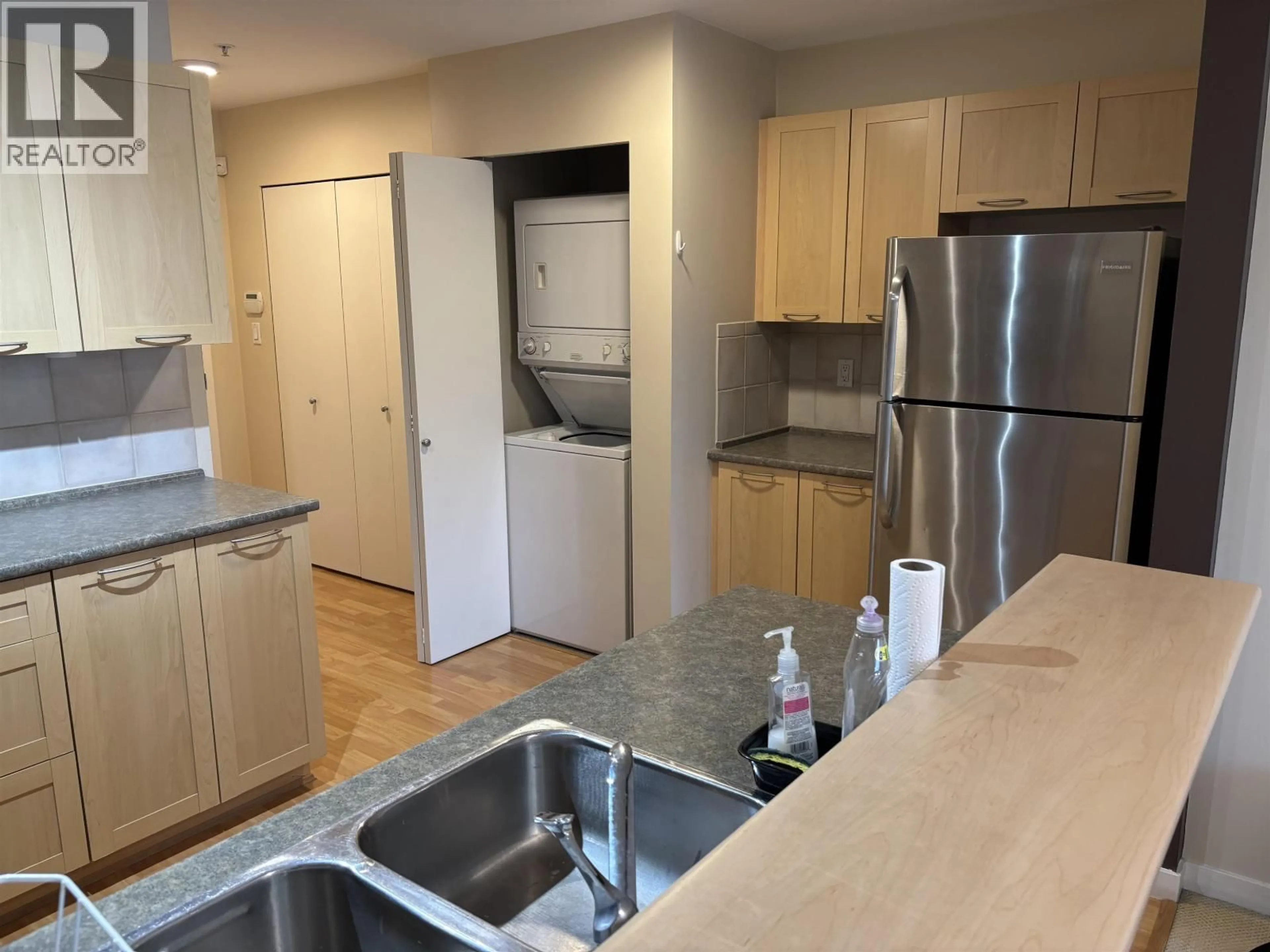 Standard kitchen, unknown for 215 - 1503 65TH AVENUE, Vancouver British Columbia V6P6Y8