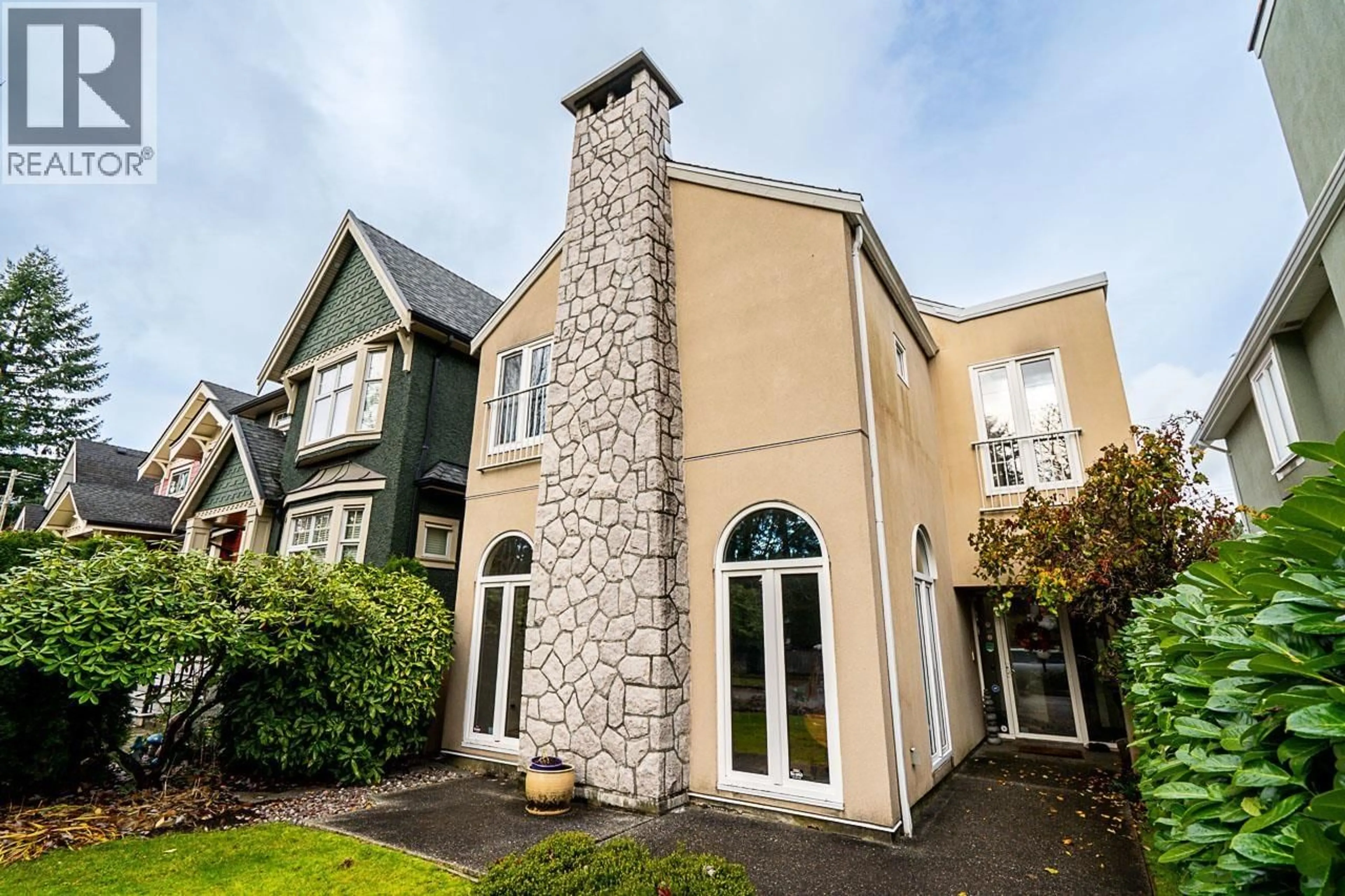 Unknown for 2443 47TH AVENUE, Vancouver British Columbia V6M2N3