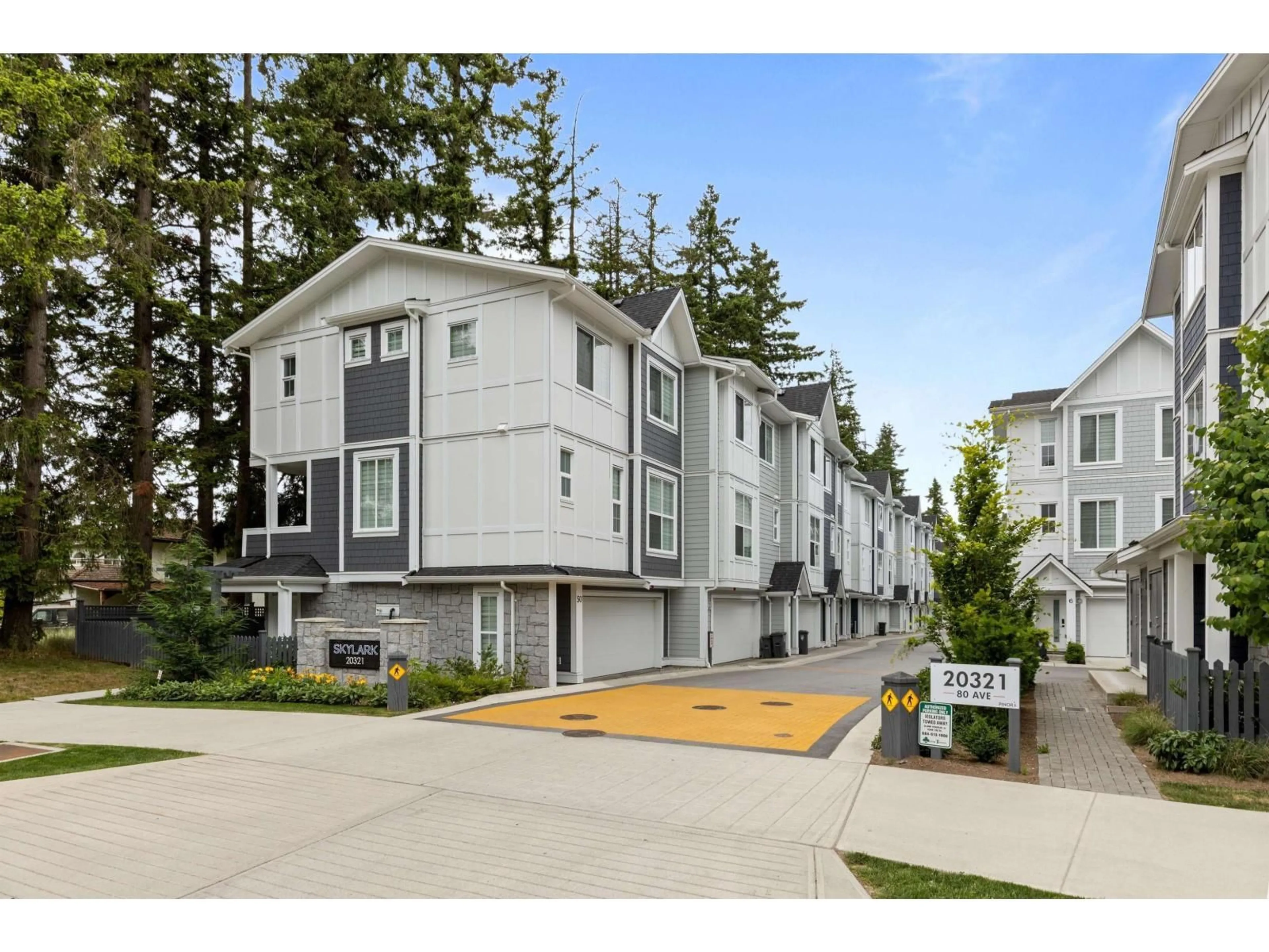 Unknown for 44 - 20321 80, Langley British Columbia V2Y3S3