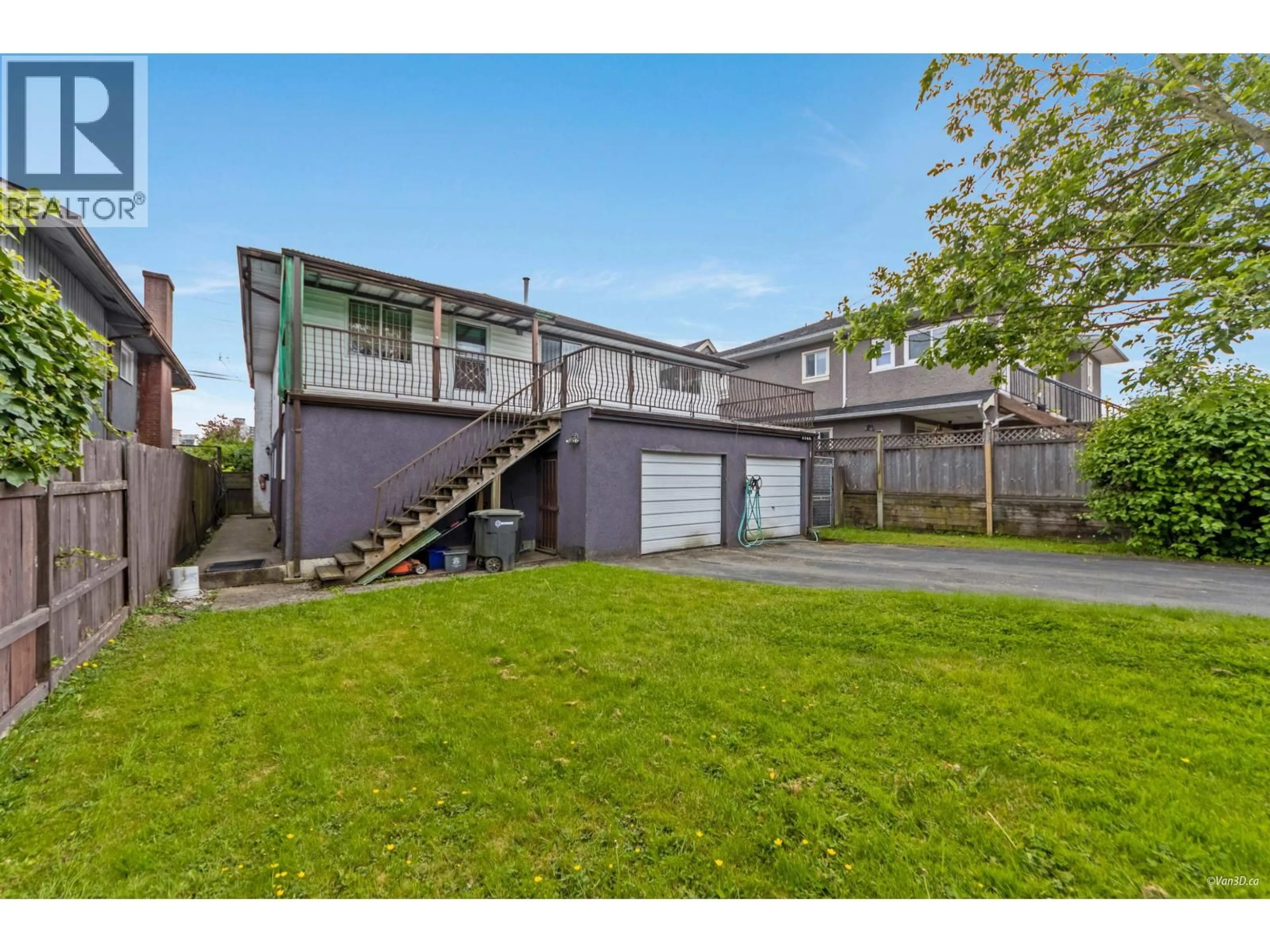 A pic from outside/outdoor area/front of a property/back of a property/a pic from drone, street for 7769 10TH AVENUE, Burnaby British Columbia V3N2S2