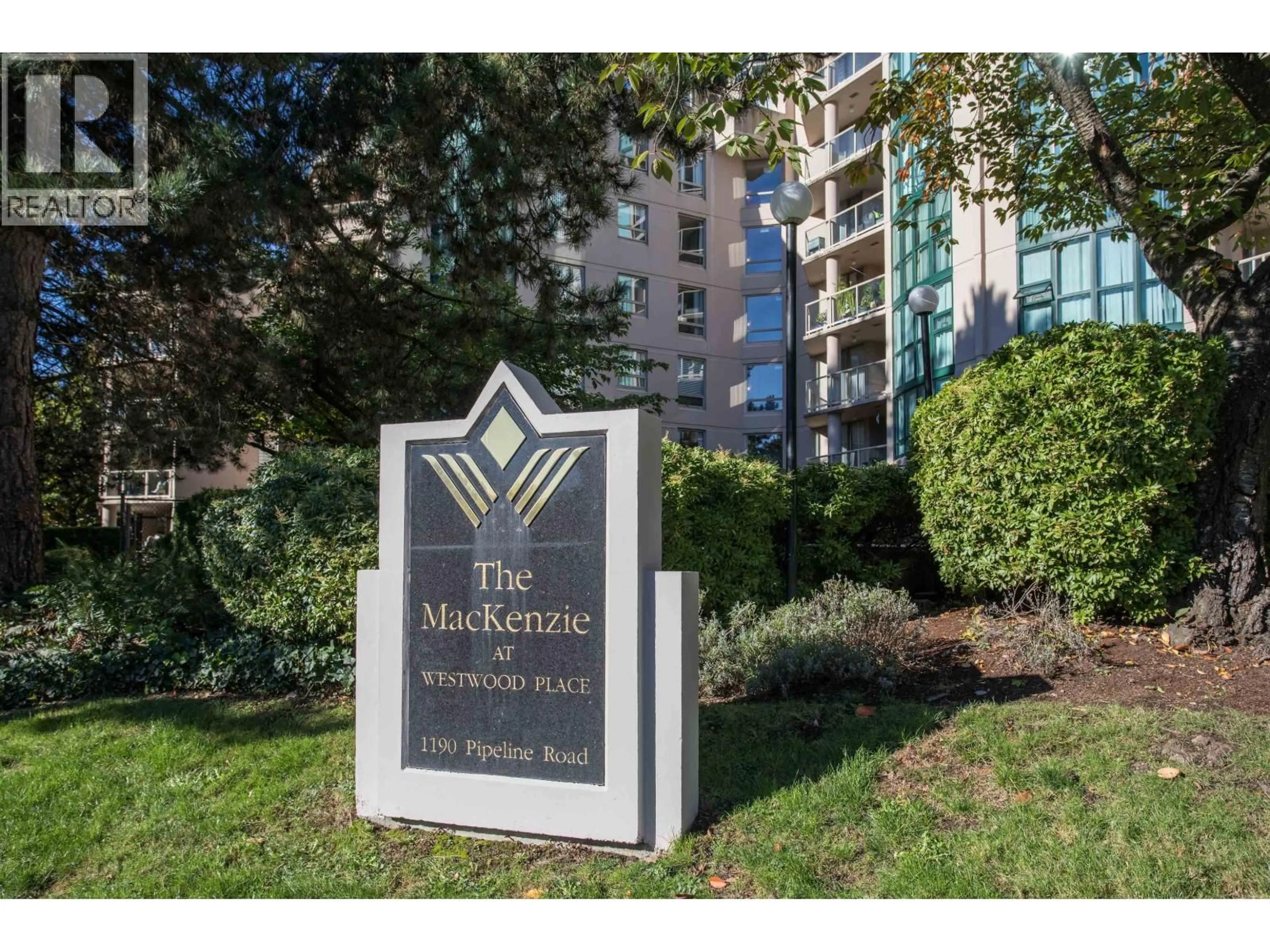 Indoor foyer for 1501 - 1190 PIPELINE ROAD, Coquitlam British Columbia V3B7T9