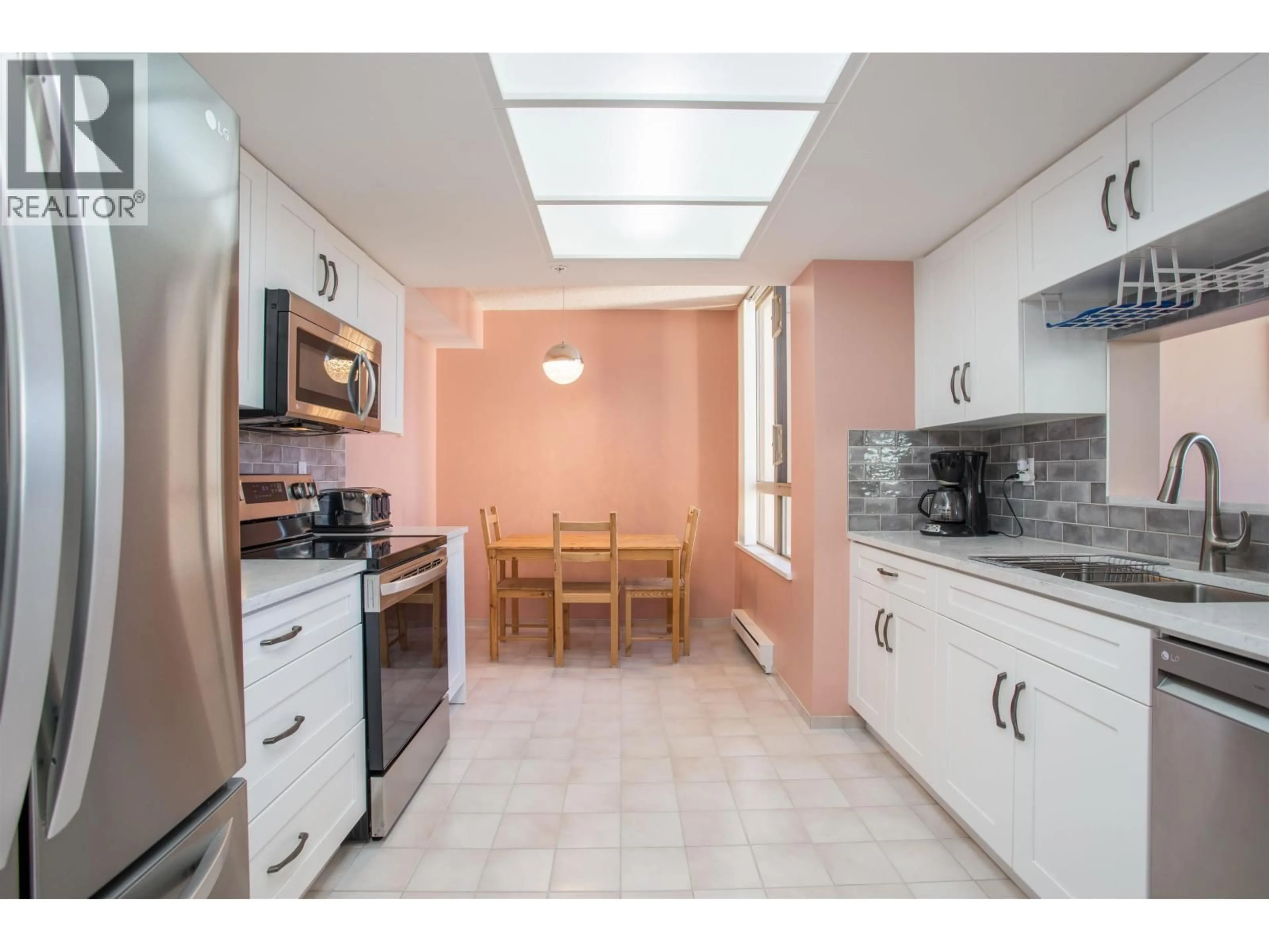 Standard kitchen, ceramic/tile floor for 1501 - 1190 PIPELINE ROAD, Coquitlam British Columbia V3B7T9