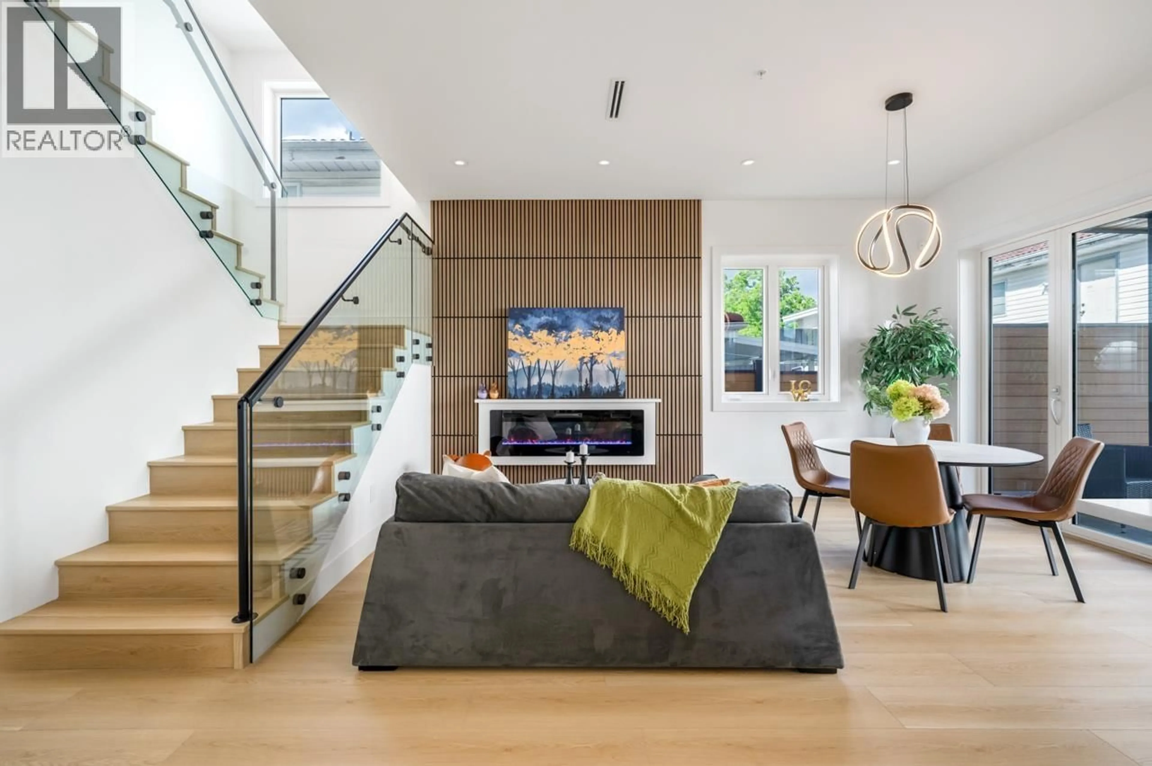 Living room with furniture, unknown for 2 - 2124 RENFREW STREET, Vancouver British Columbia V5M3J5