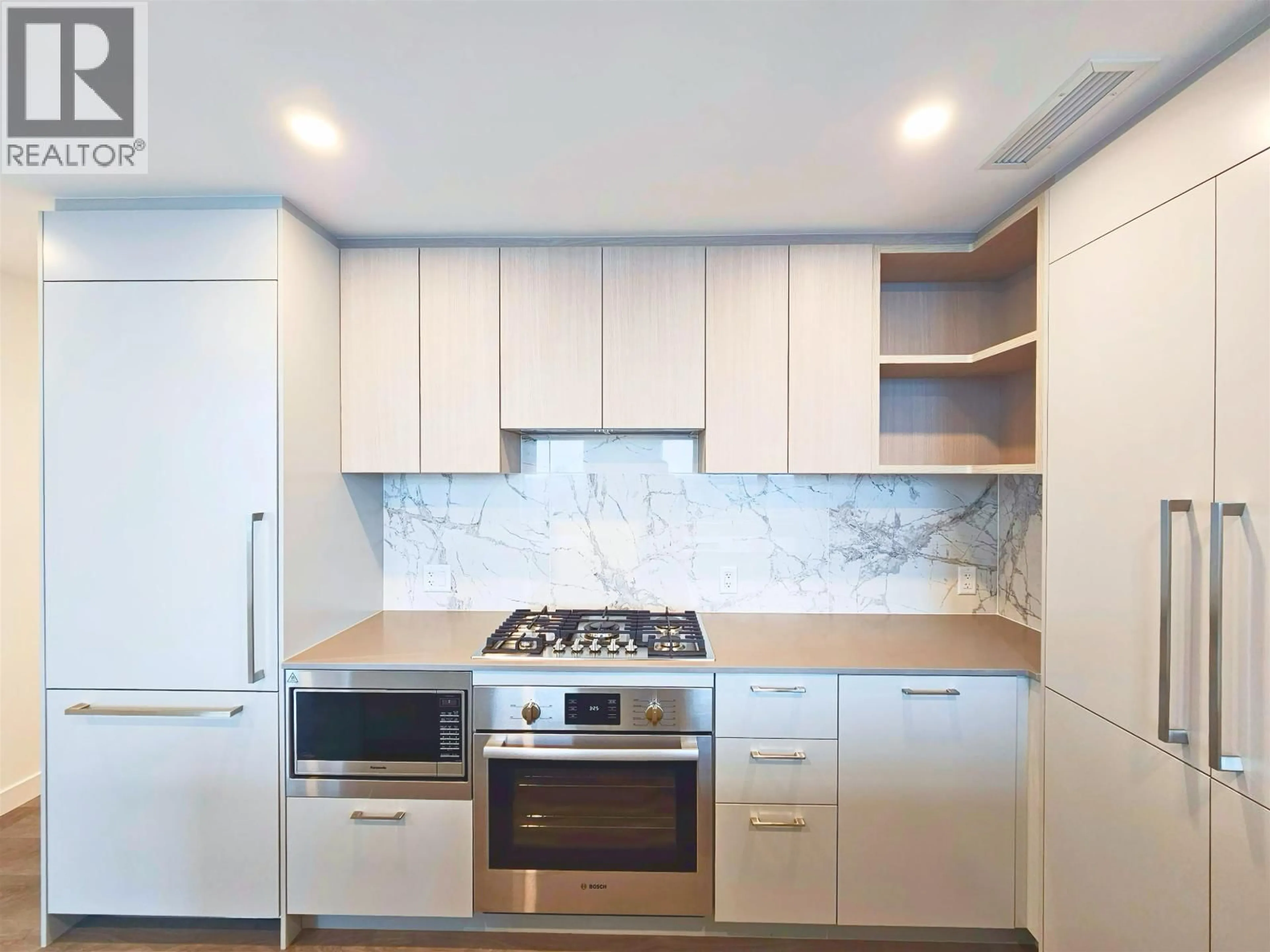 Standard kitchen, unknown for 3609 - 6468 WILLINGDON AVENUE, Burnaby British Columbia V5H0L3