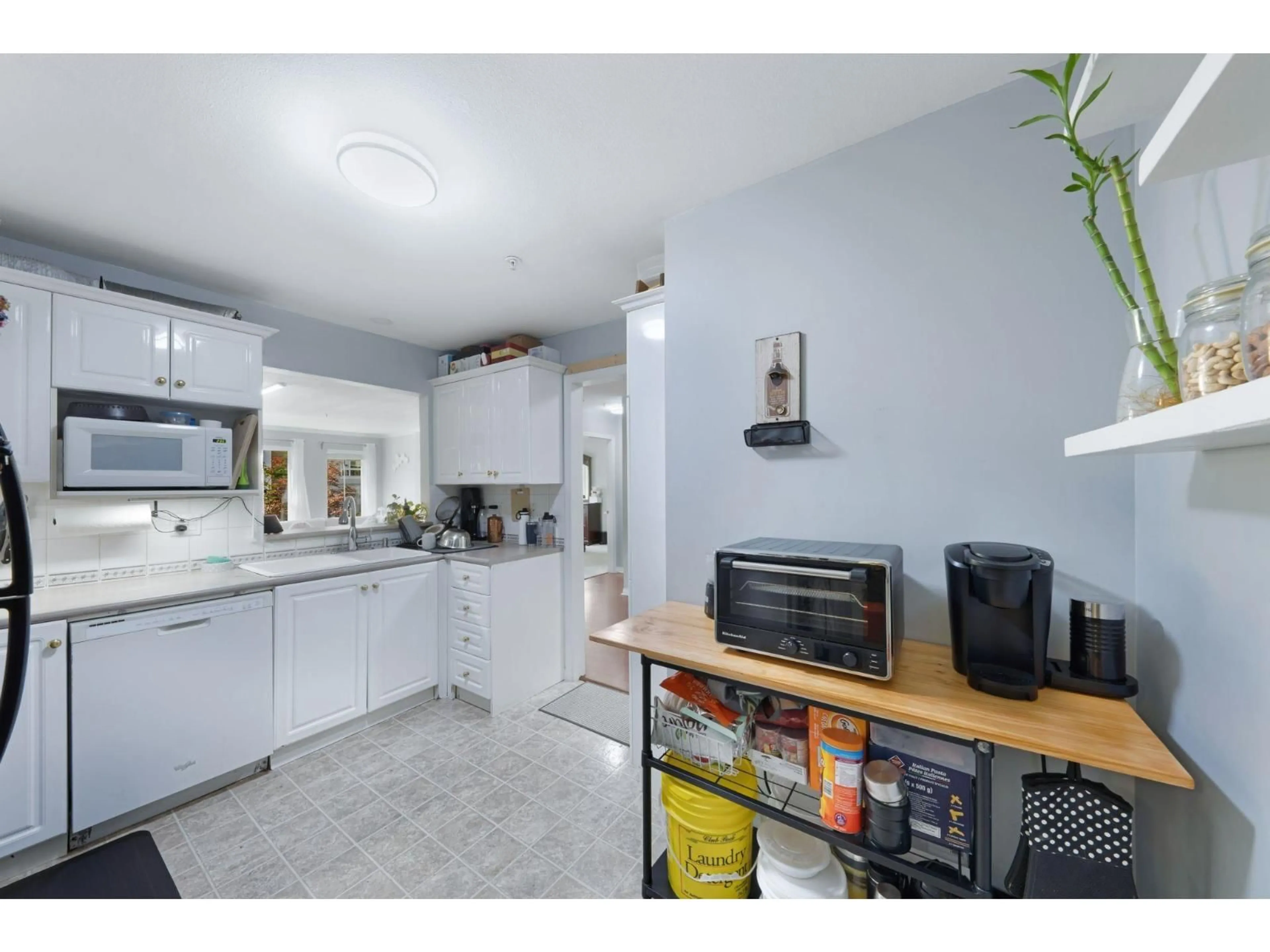 Unknown for 215 - 12125 75A, Surrey British Columbia V3W1B9