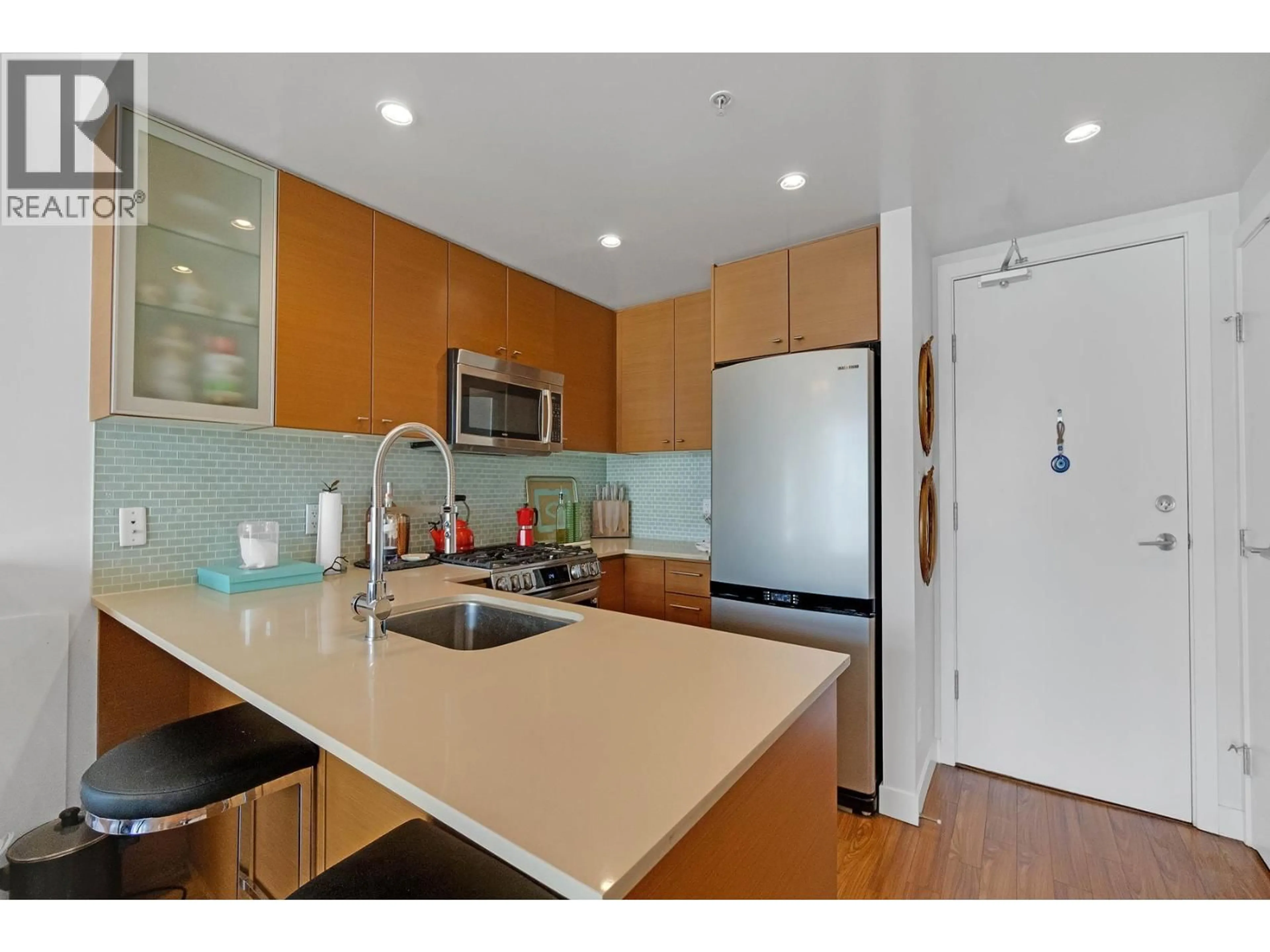 Standard kitchen, unknown for 1509 - 7373 WESTMINSTER HIGHWAY, Richmond British Columbia V6X0B5