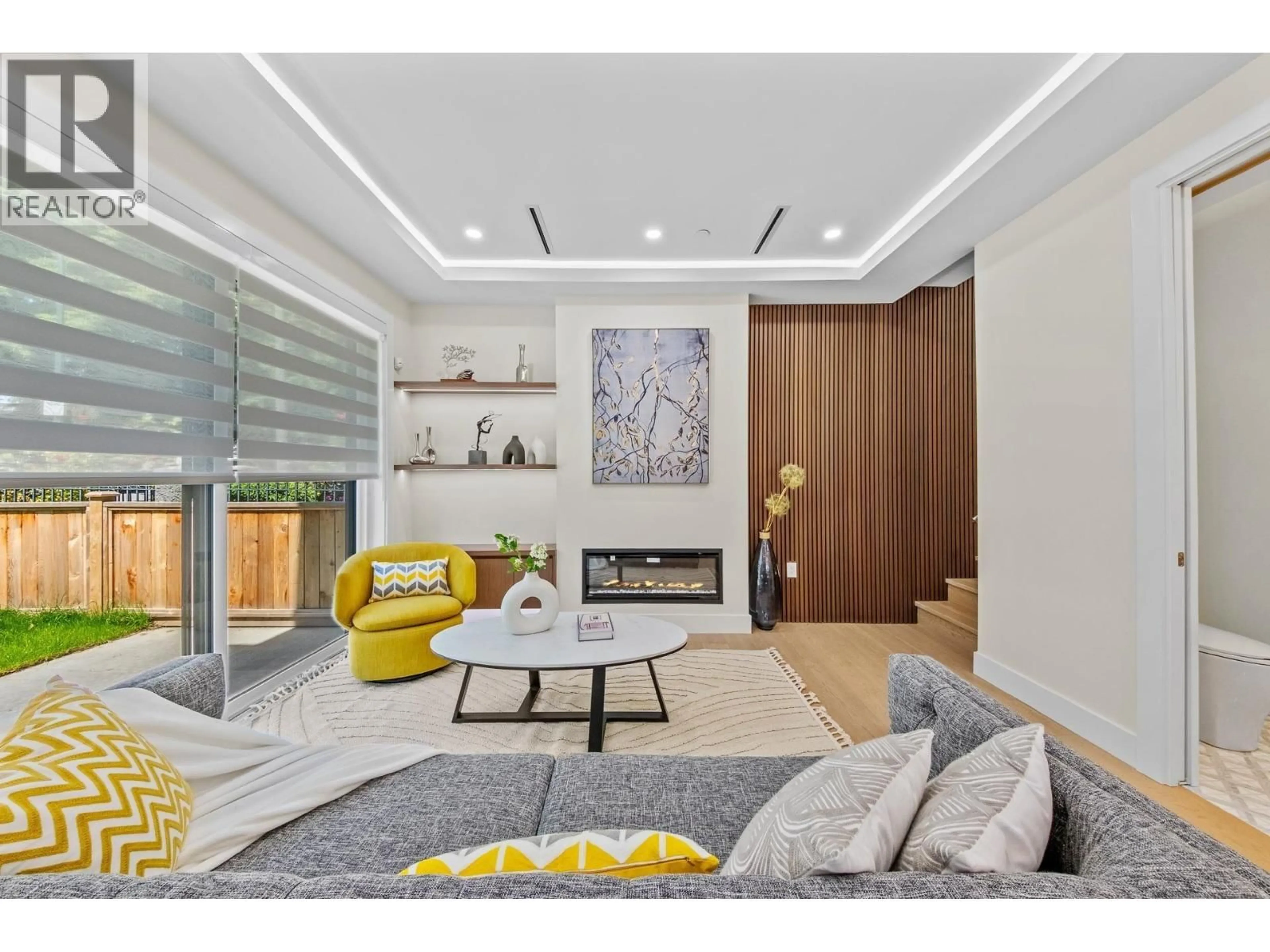 Living room with furniture, unknown for 1 - 4650 GOTHARD STREET, Vancouver British Columbia V5R3K7