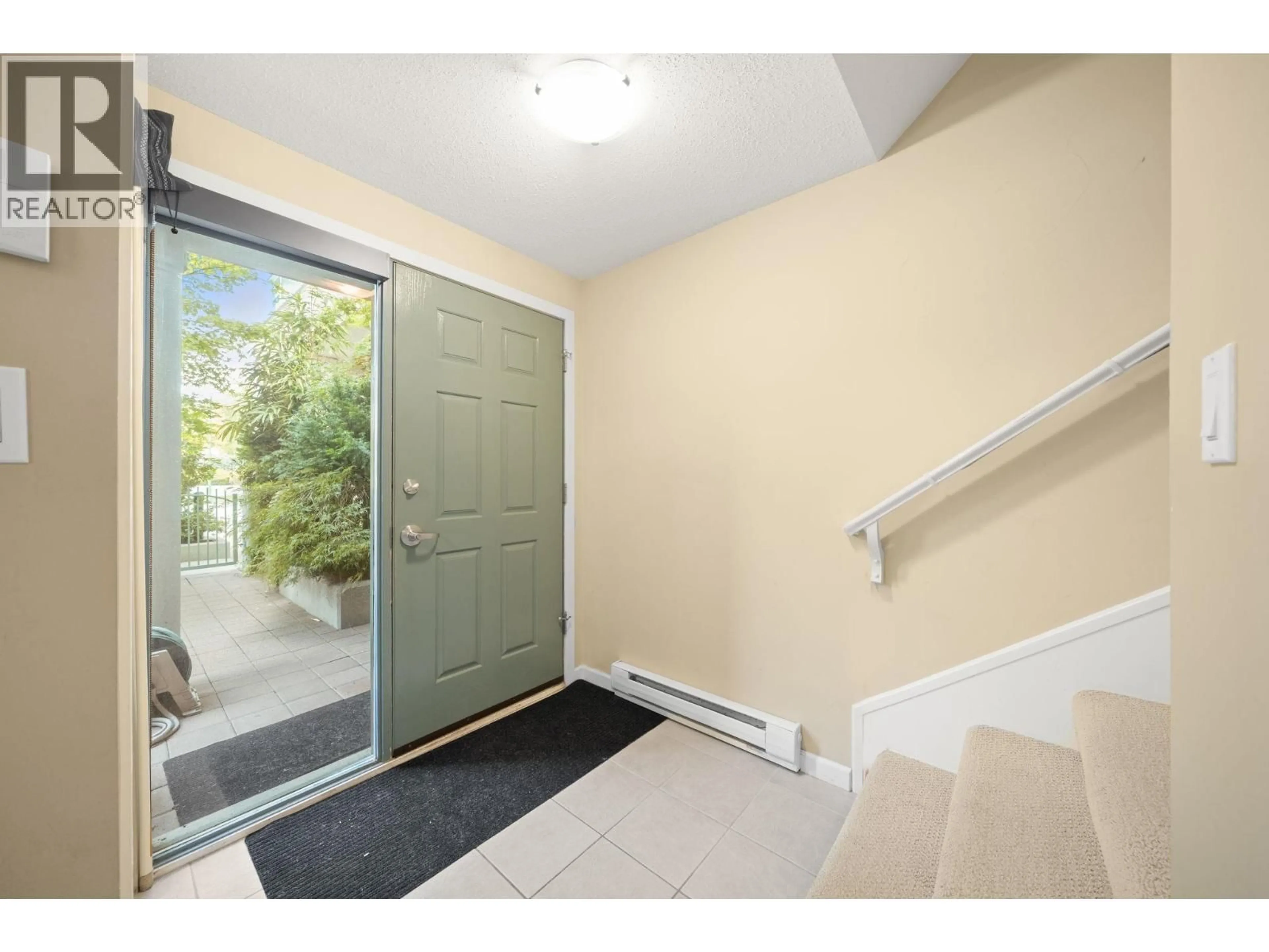Indoor entryway for 1 - 4380 HALIFAX STREET, Burnaby British Columbia V5C6R3