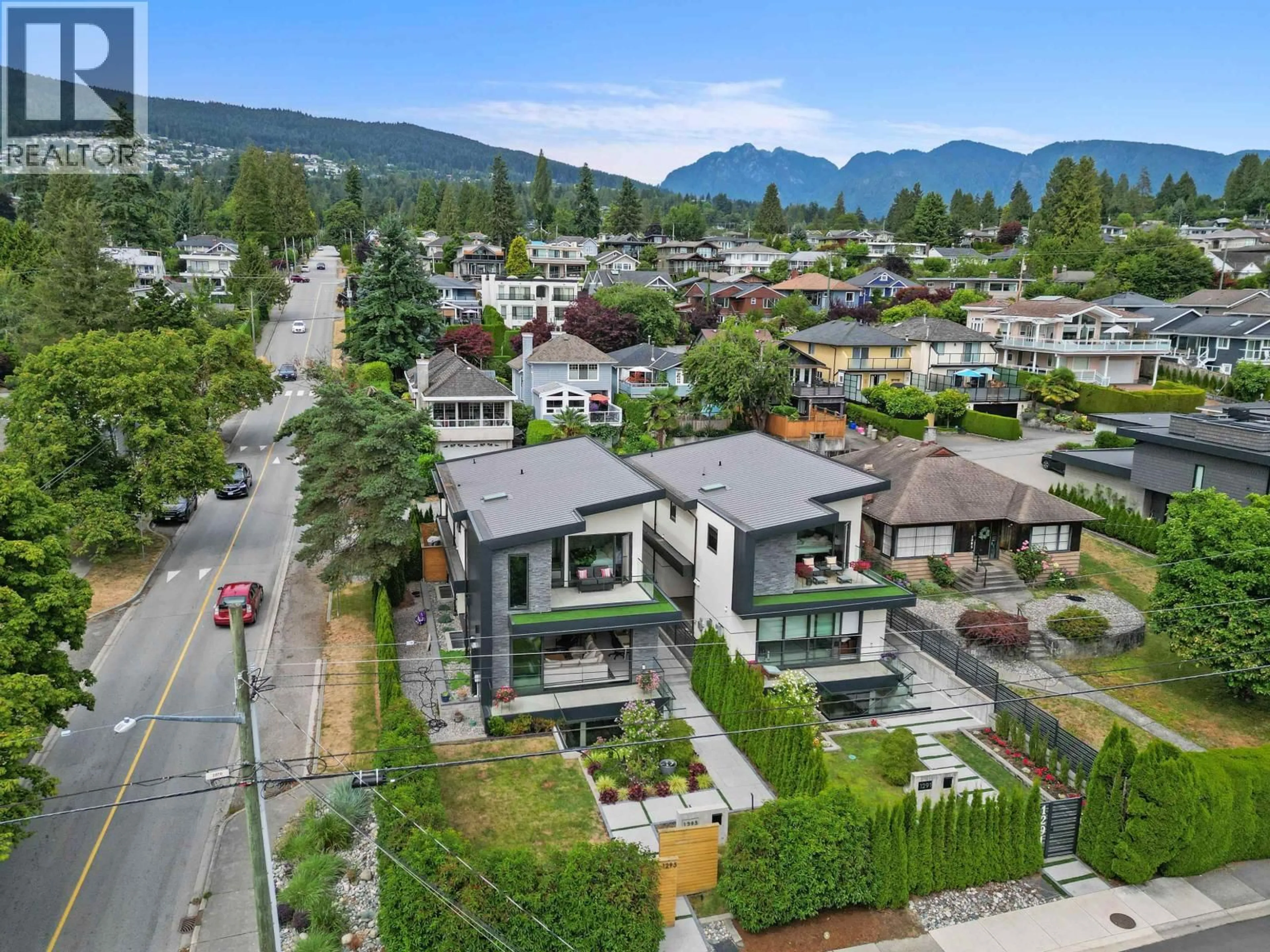 A pic from outside/outdoor area/front of a property/back of a property/a pic from drone, mountain view for 1295 DUCHESS AVENUE, West Vancouver British Columbia V7T1H3