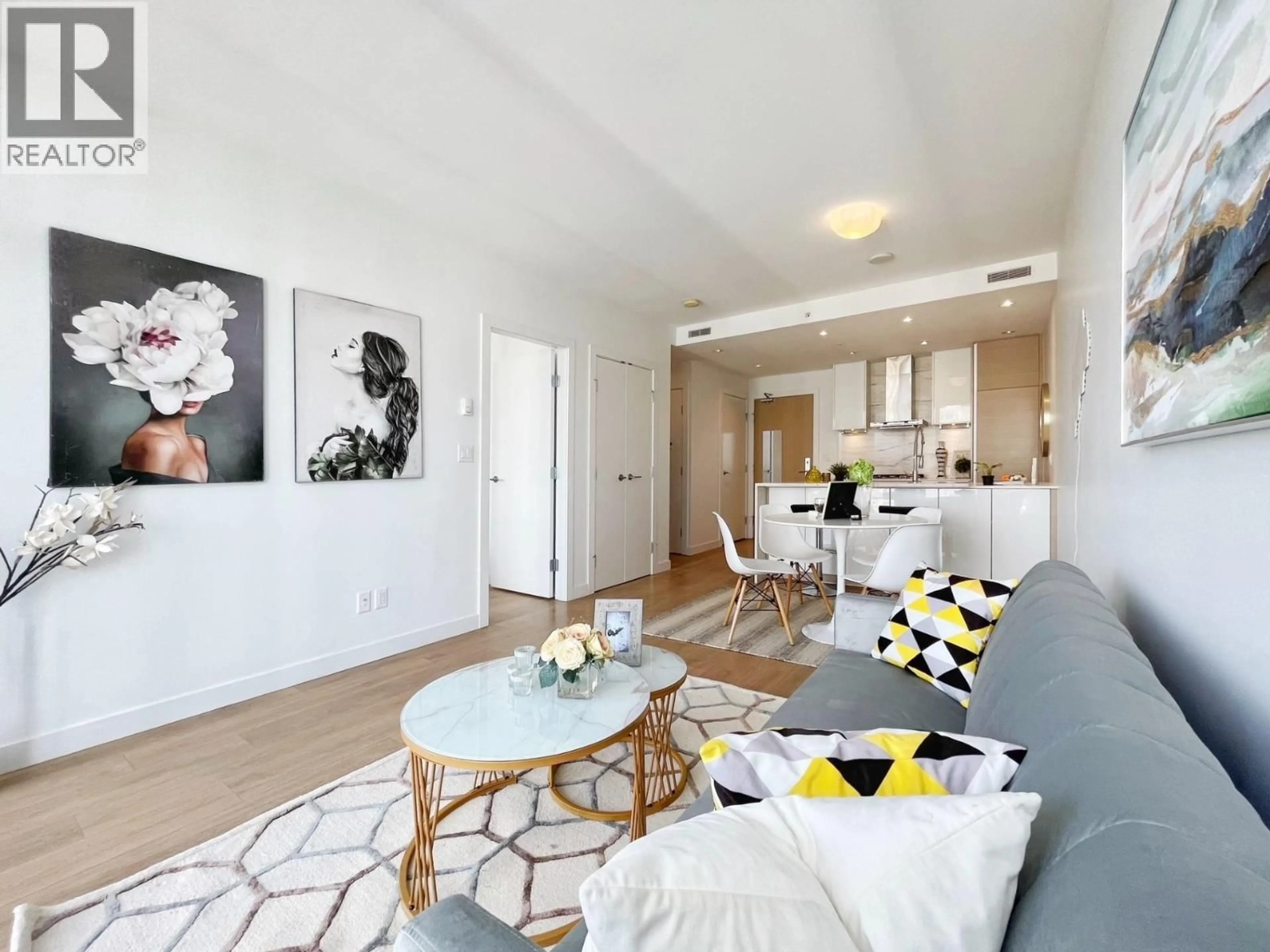 Living room with furniture, unknown for 2308 - 6098 STATION STREET, Burnaby British Columbia V5H0H4