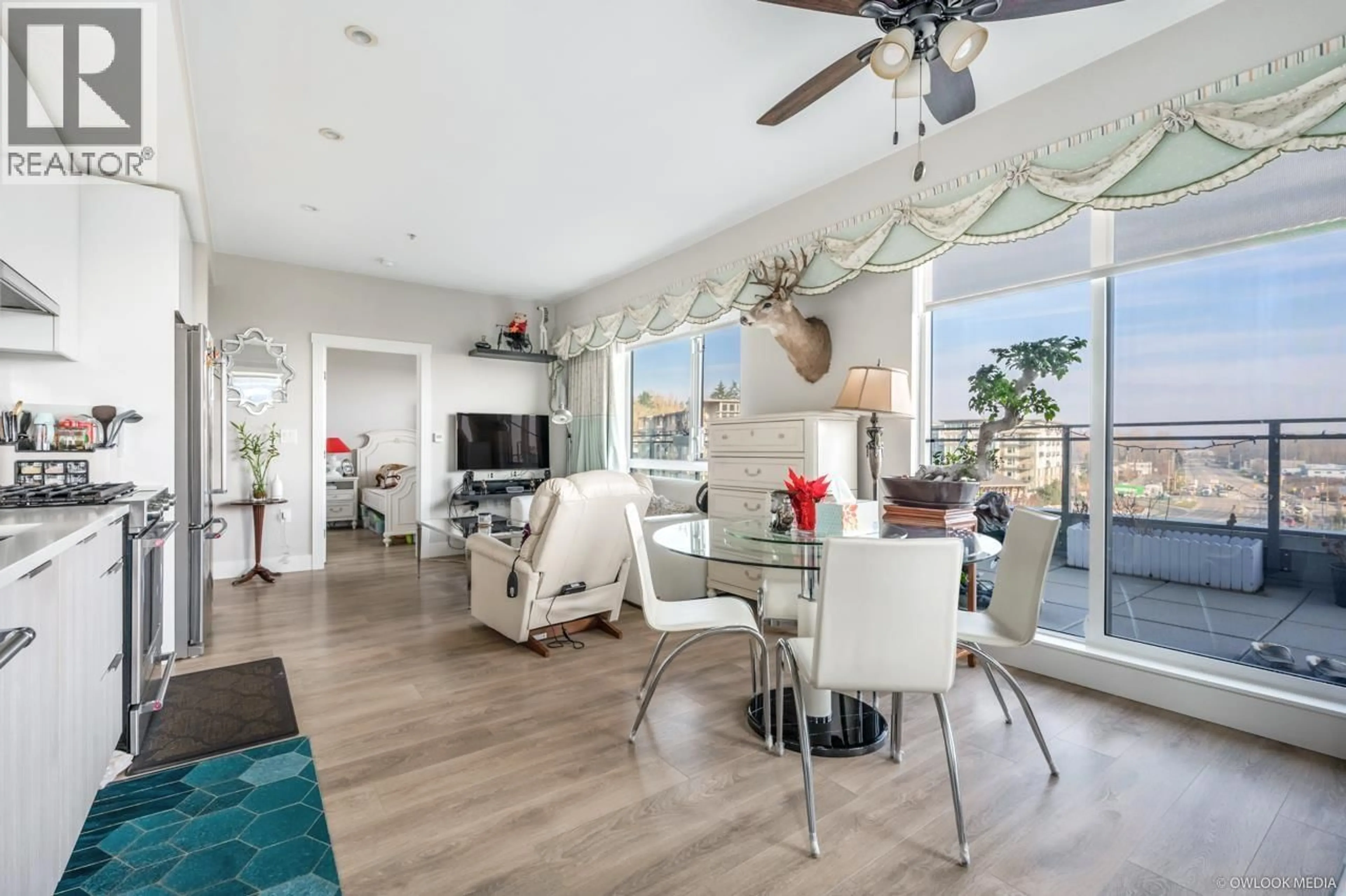 Living room with furniture, unknown for 605 - 3588 SAWMILL CRESCENT, Vancouver British Columbia V5S0H5