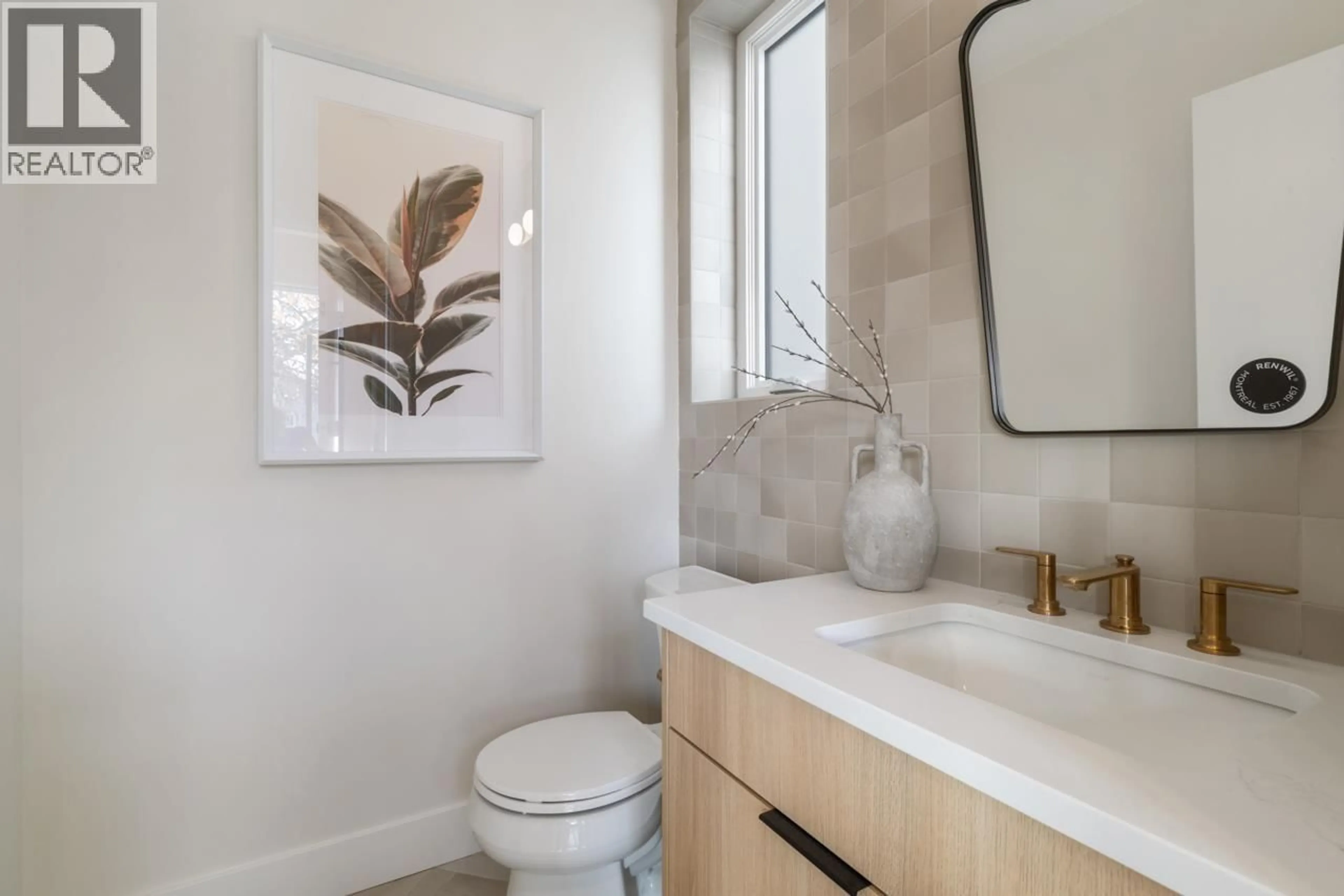 Contemporary bathroom, ceramic/tile floor for 1937 TEMPLETON DRIVE, Vancouver British Columbia V5N4V9