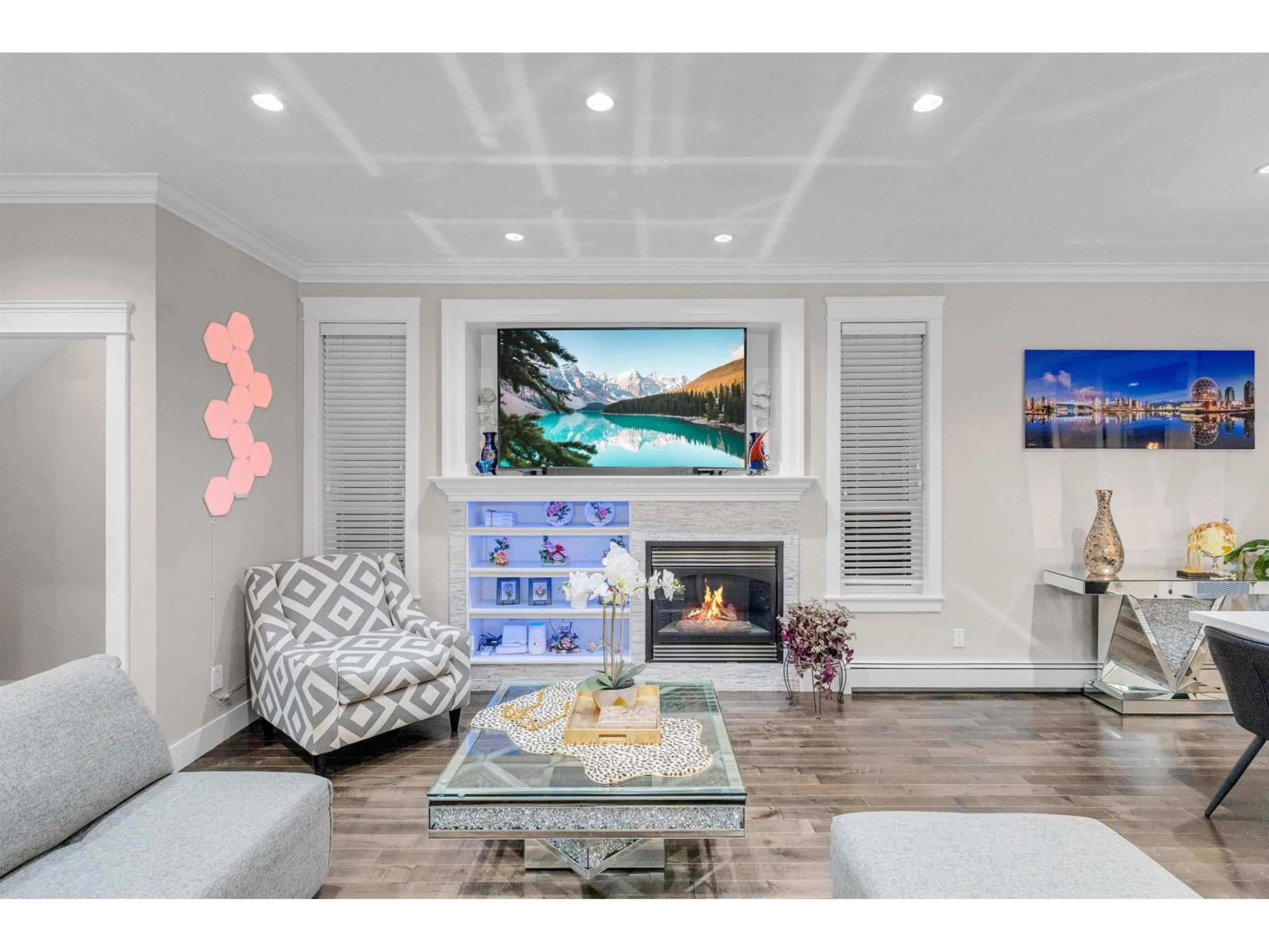 Living room with furniture, unknown for 21161 80A AVENUE, Langley British Columbia V2Y0K3