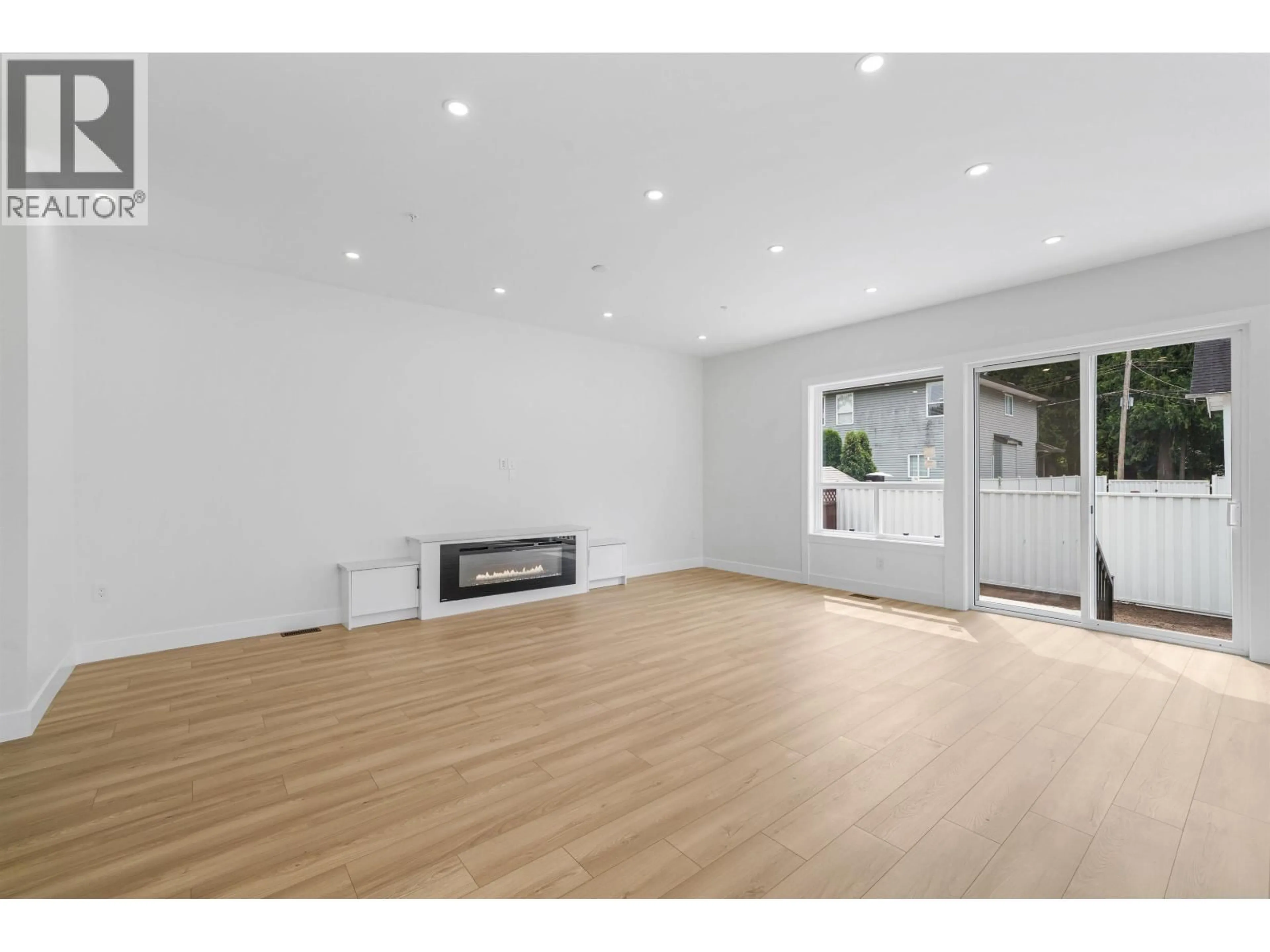 A pic of a room for 19098 DOERKSEN DRIVE, Pitt Meadows British Columbia V3Y2C4