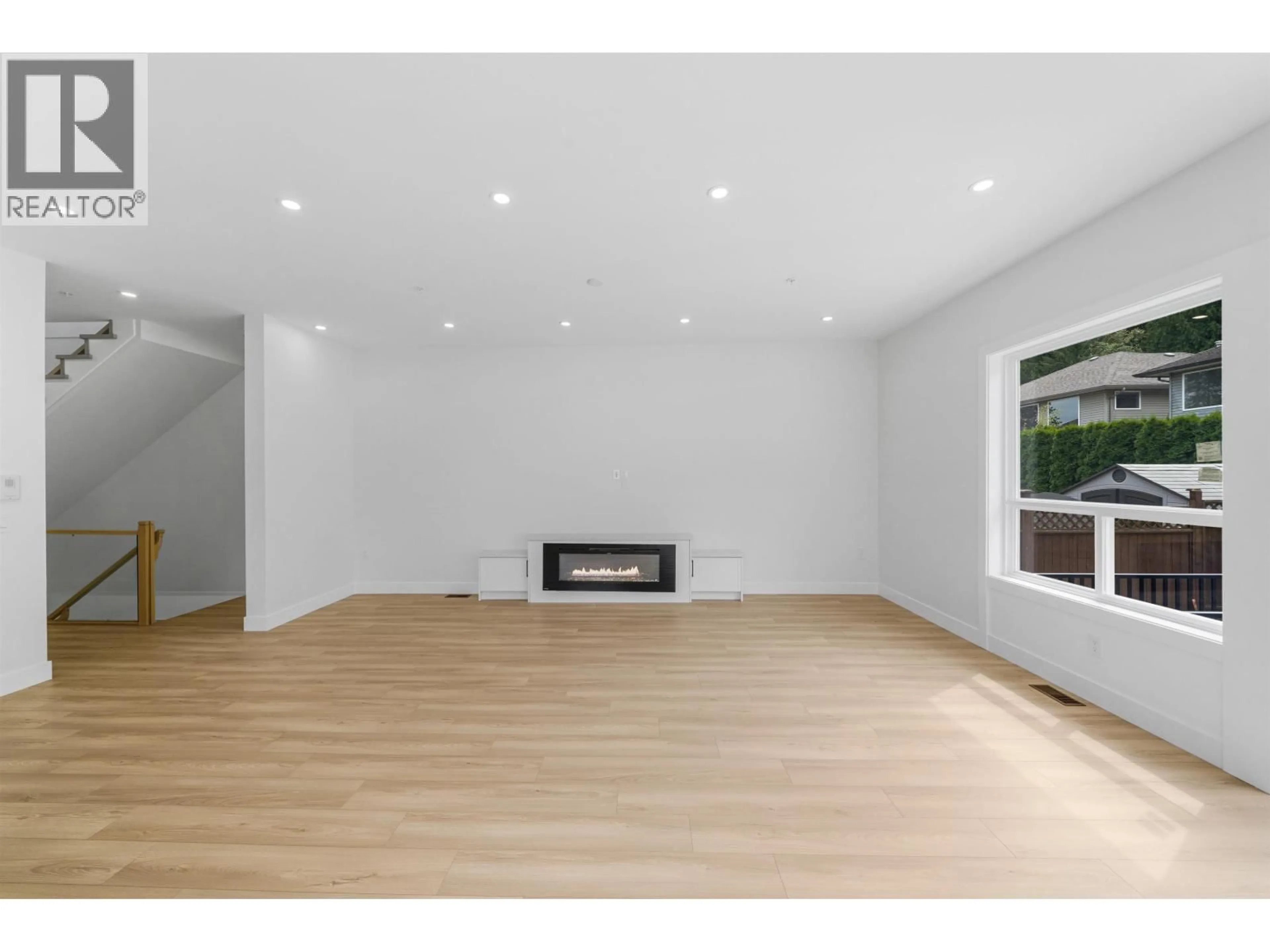 Unknown for 19098 DOERKSEN DRIVE, Pitt Meadows British Columbia V3Y2C4