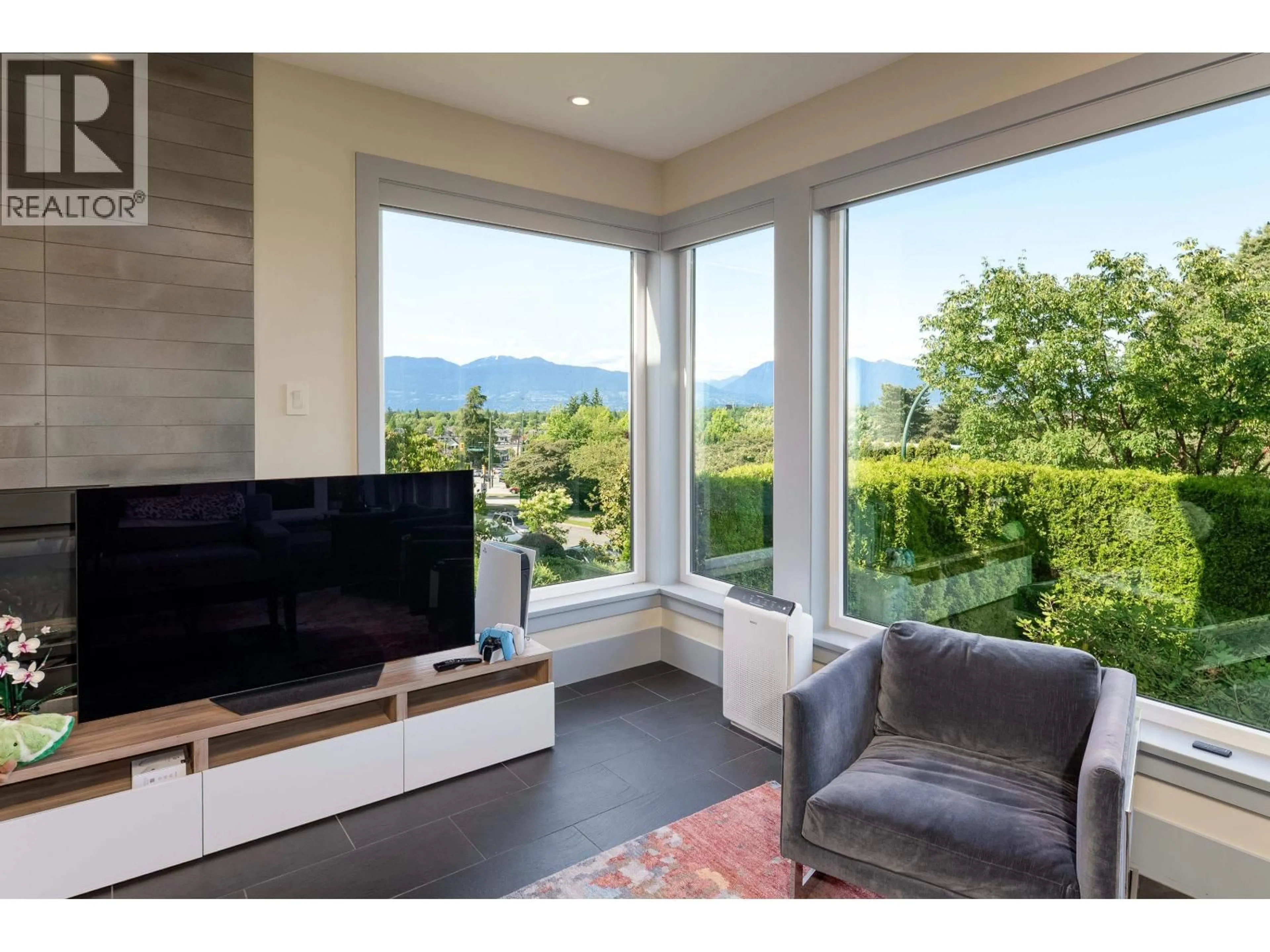 Unknown for 4371 PUGET DRIVE, Vancouver British Columbia V6L2V7