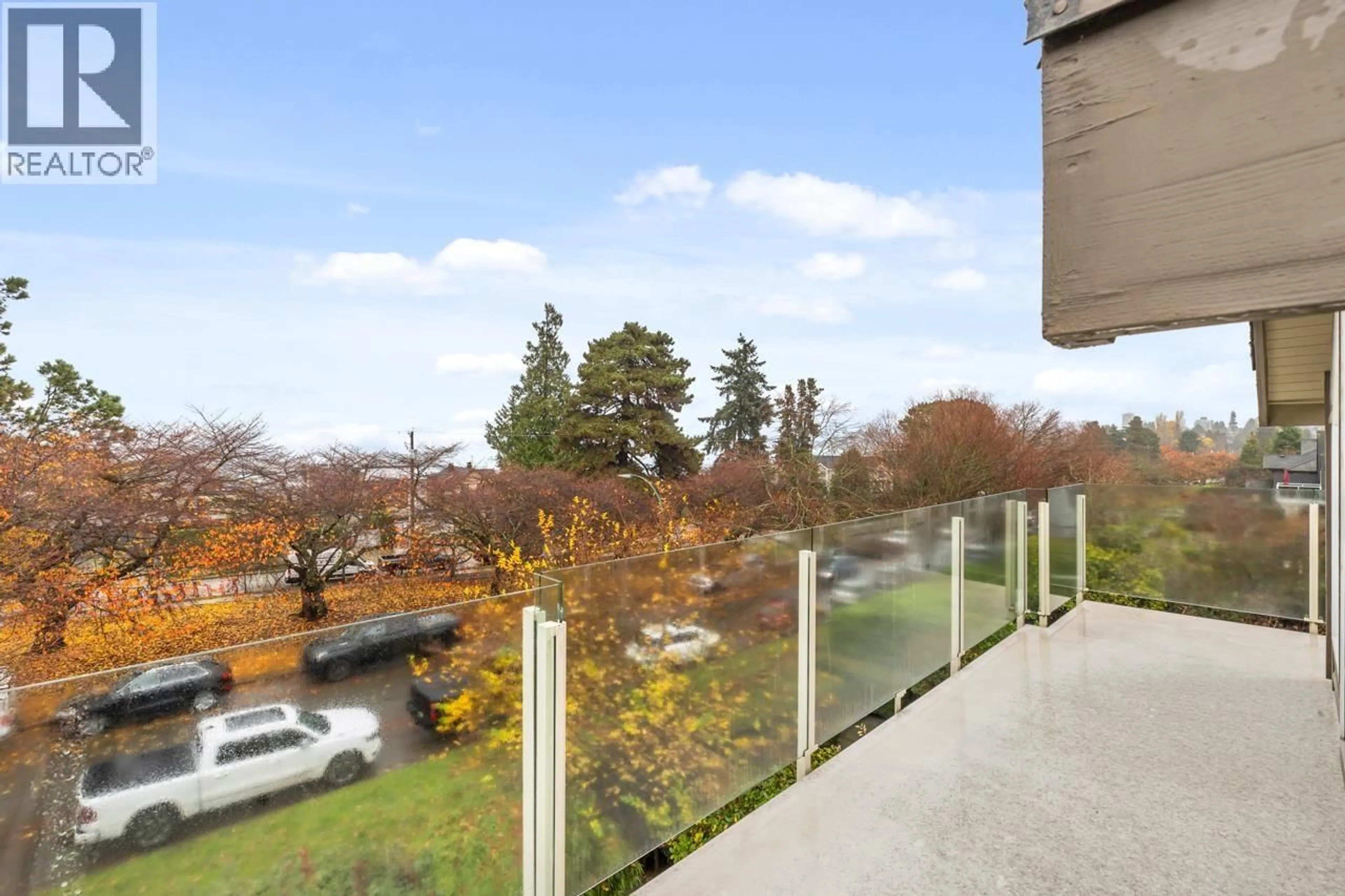 Patio, city buildings view from balcony for 3274 1ST AVENUE, Vancouver British Columbia V6K1H5