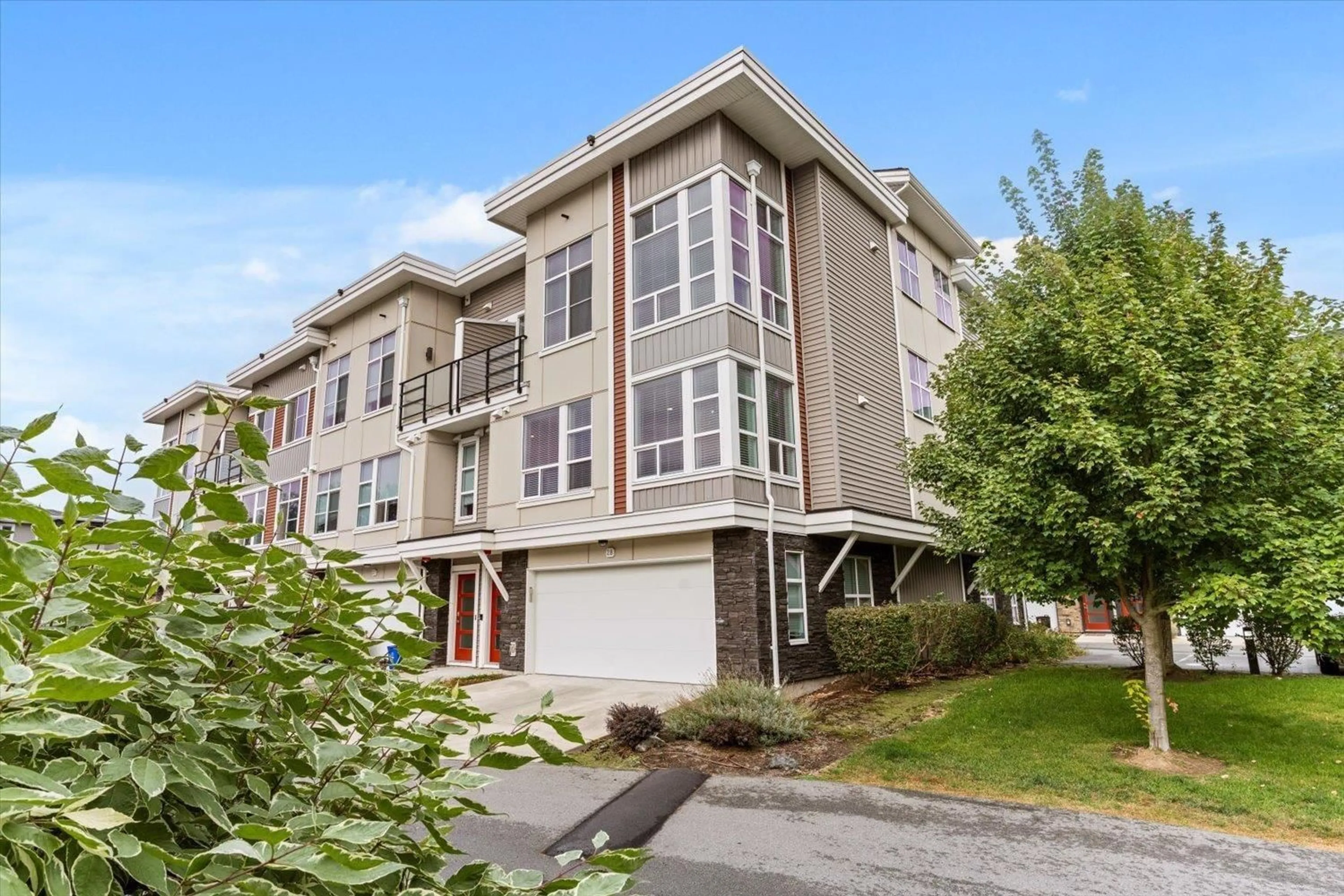 Home with vinyl exterior material, unknown for 28 - 8466 MIDTOWN WAY, Chilliwack British Columbia V2P0G8