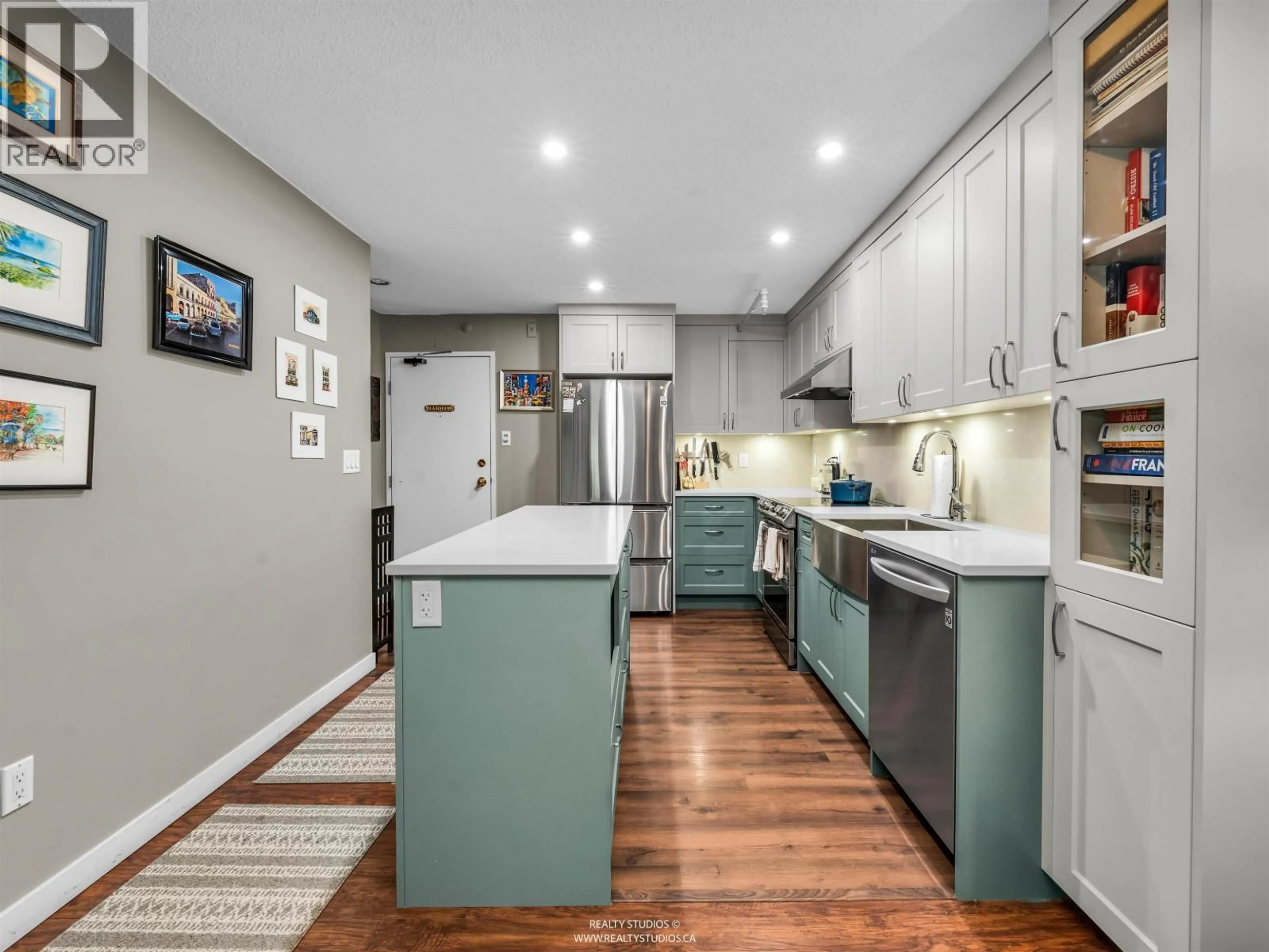 Open concept kitchen, unknown for 319 - 1500 PENDRELL STREET, Vancouver British Columbia V6G3A5