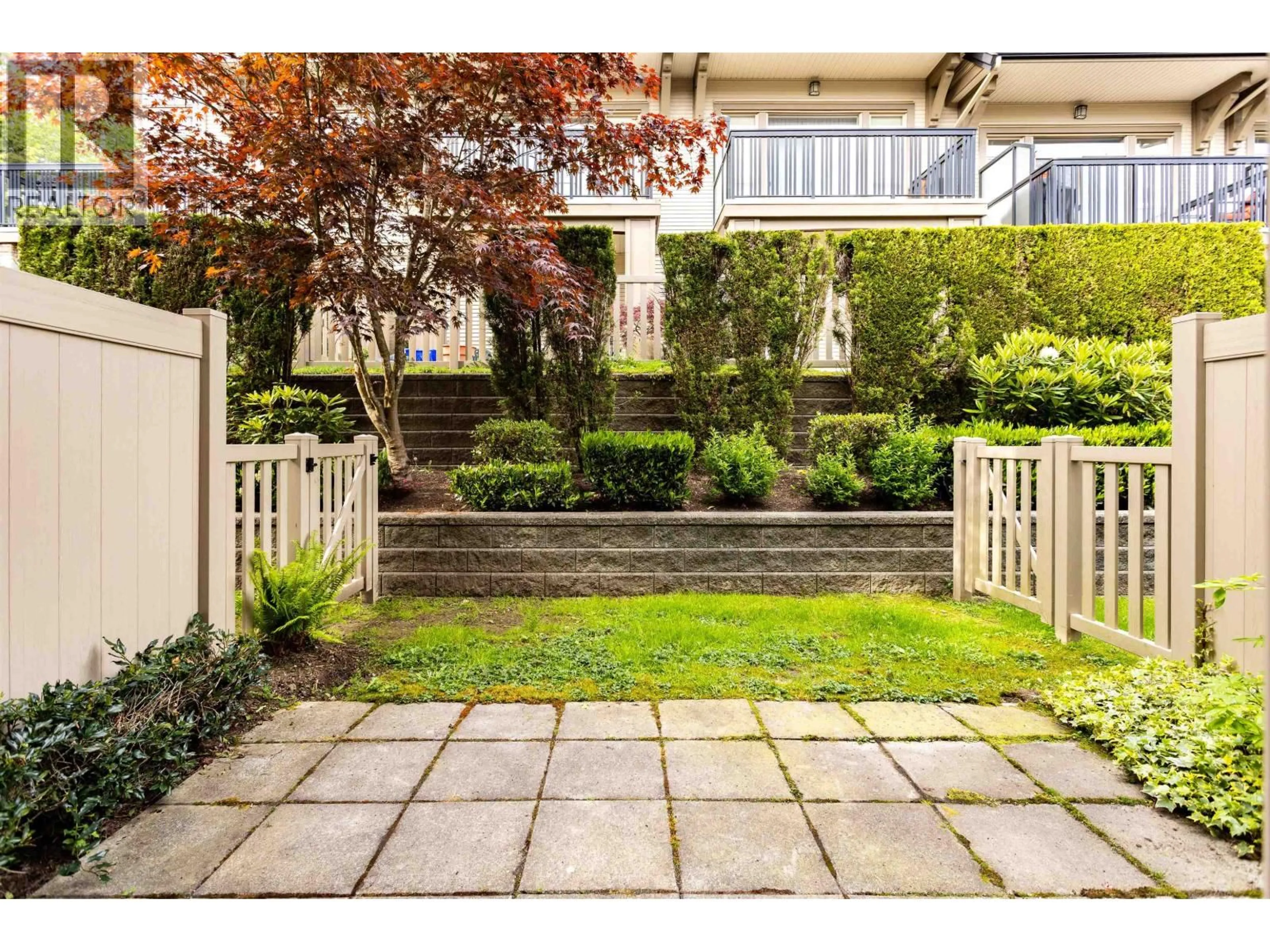 Patio, street for 10 - 3065 DAYANEE SPRINGS BOULEVARD, Coquitlam British Columbia V3E0A5