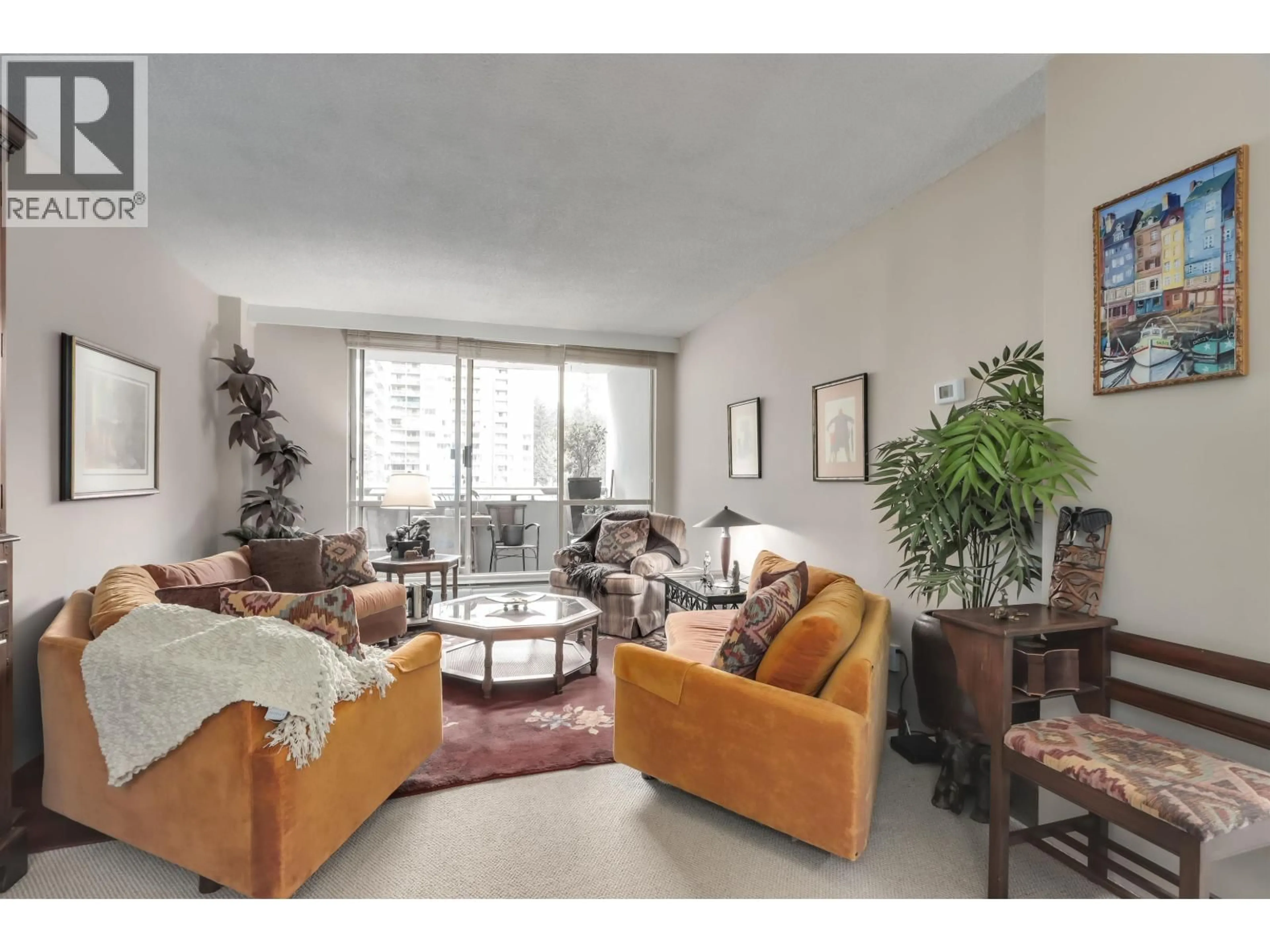 Living room with furniture, unknown for 208 - 2016 FULLERTON AVENUE, North Vancouver British Columbia V7P3E6