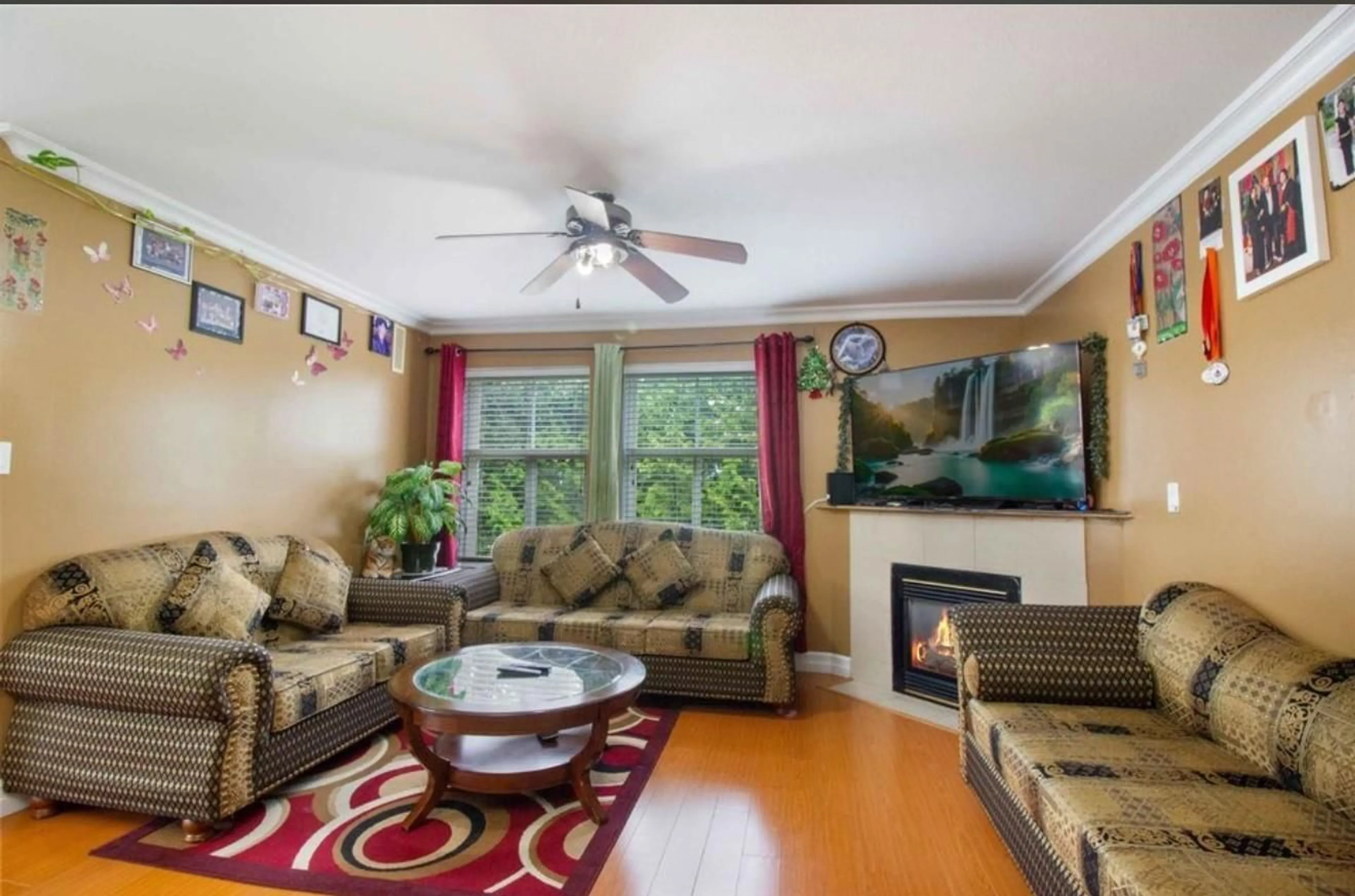 Living room with furniture, unknown for 401 - 12739 72 AVENUE, Surrey British Columbia V3W2M7