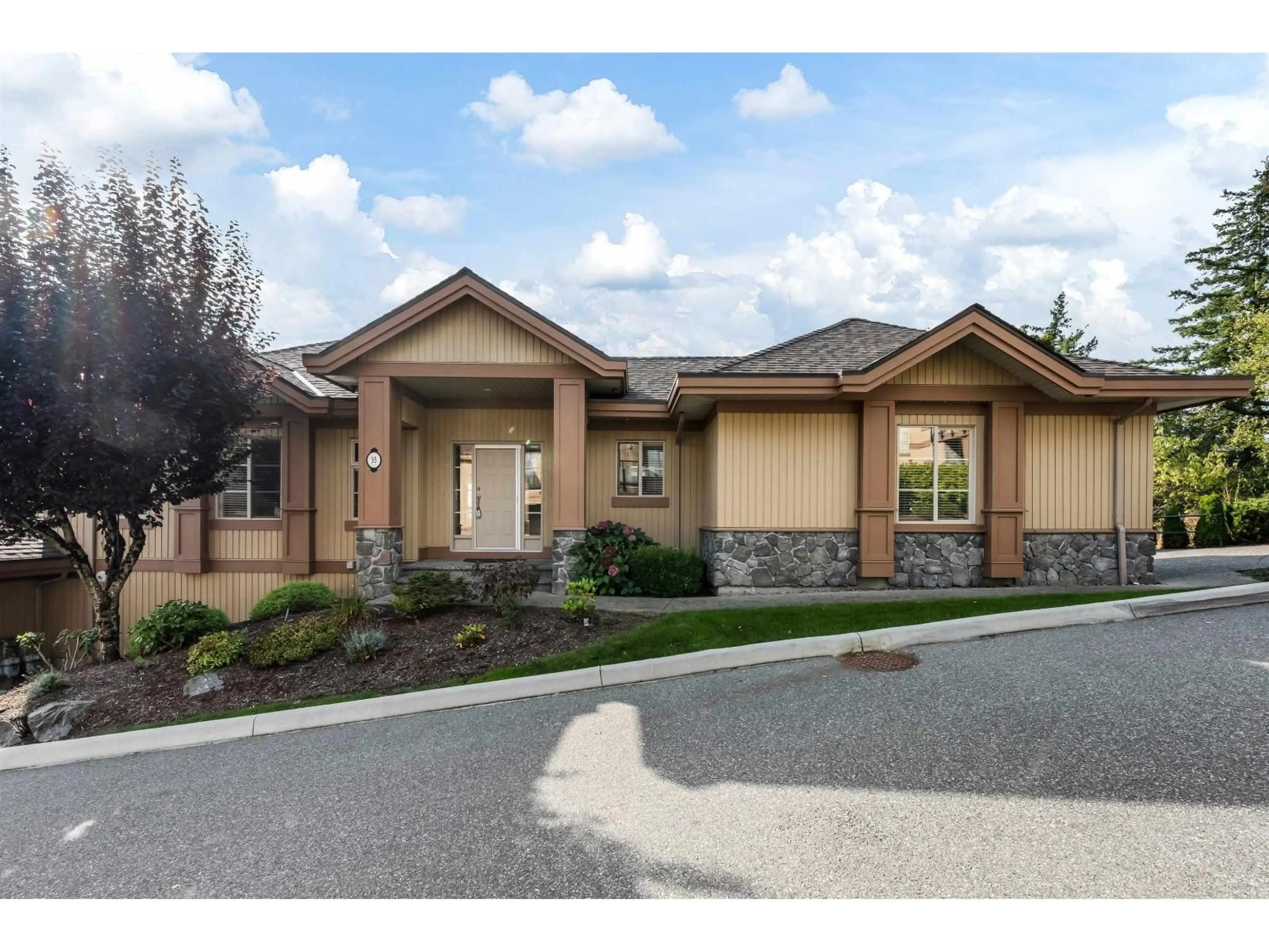 Home with brick exterior material, street for 35 - 35931 EMPRESS, Abbotsford British Columbia V3G2M8