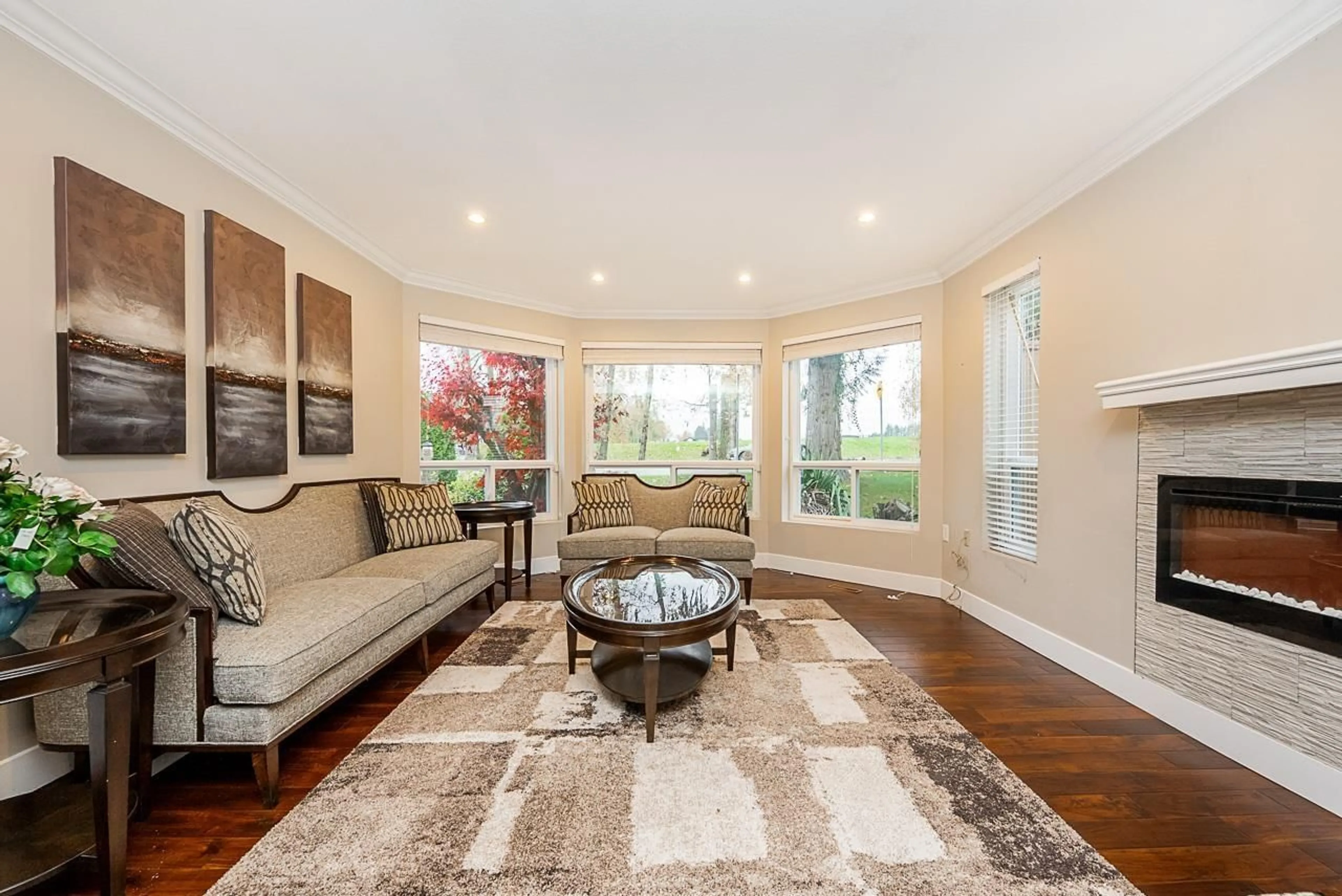 Living room with furniture, unknown for 10816 80, Delta British Columbia V4C4C2