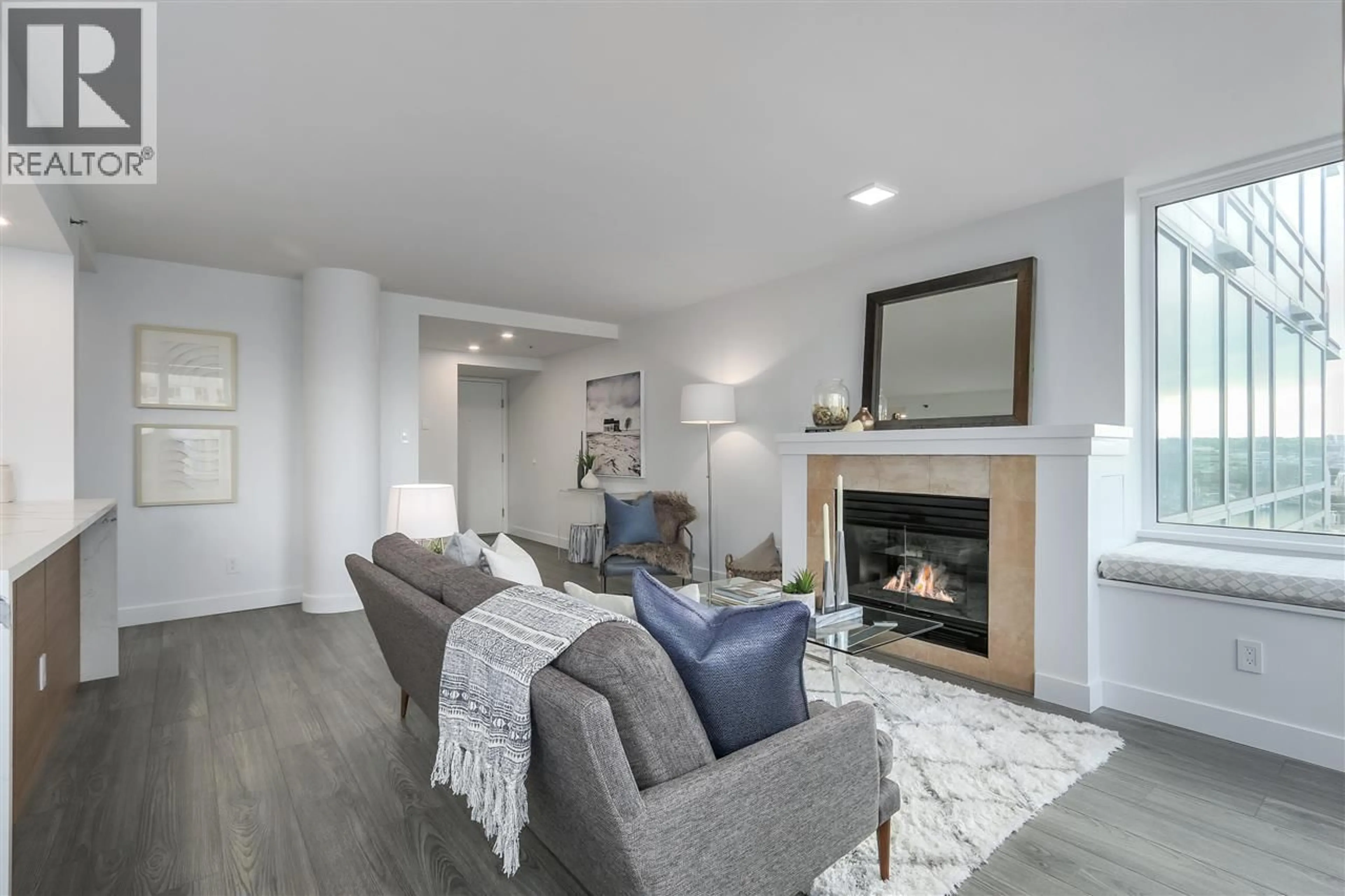 Living room with furniture, unknown for 1110 - 1500 HORNBY STREET, Vancouver British Columbia V6Z2R1