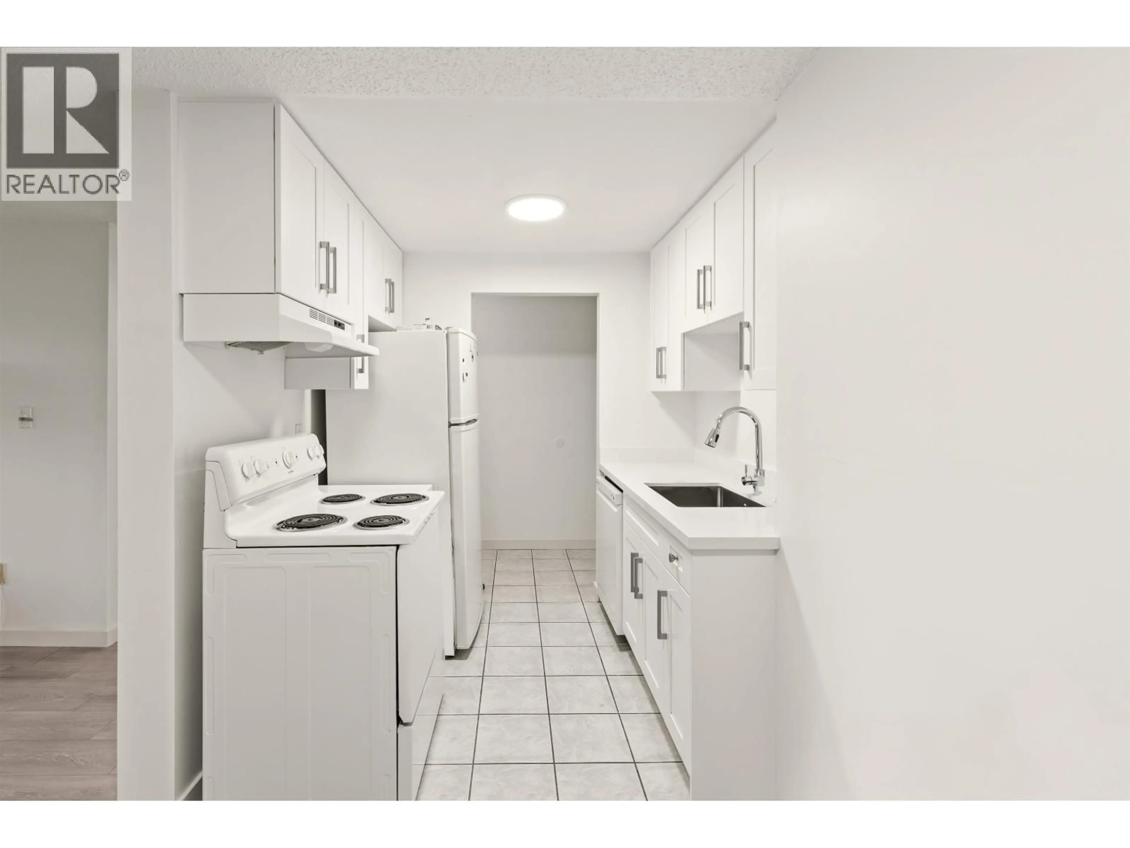 Standard kitchen, unknown for 162 - 7293 MOFFATT ROAD, Richmond British Columbia V6Y3E4