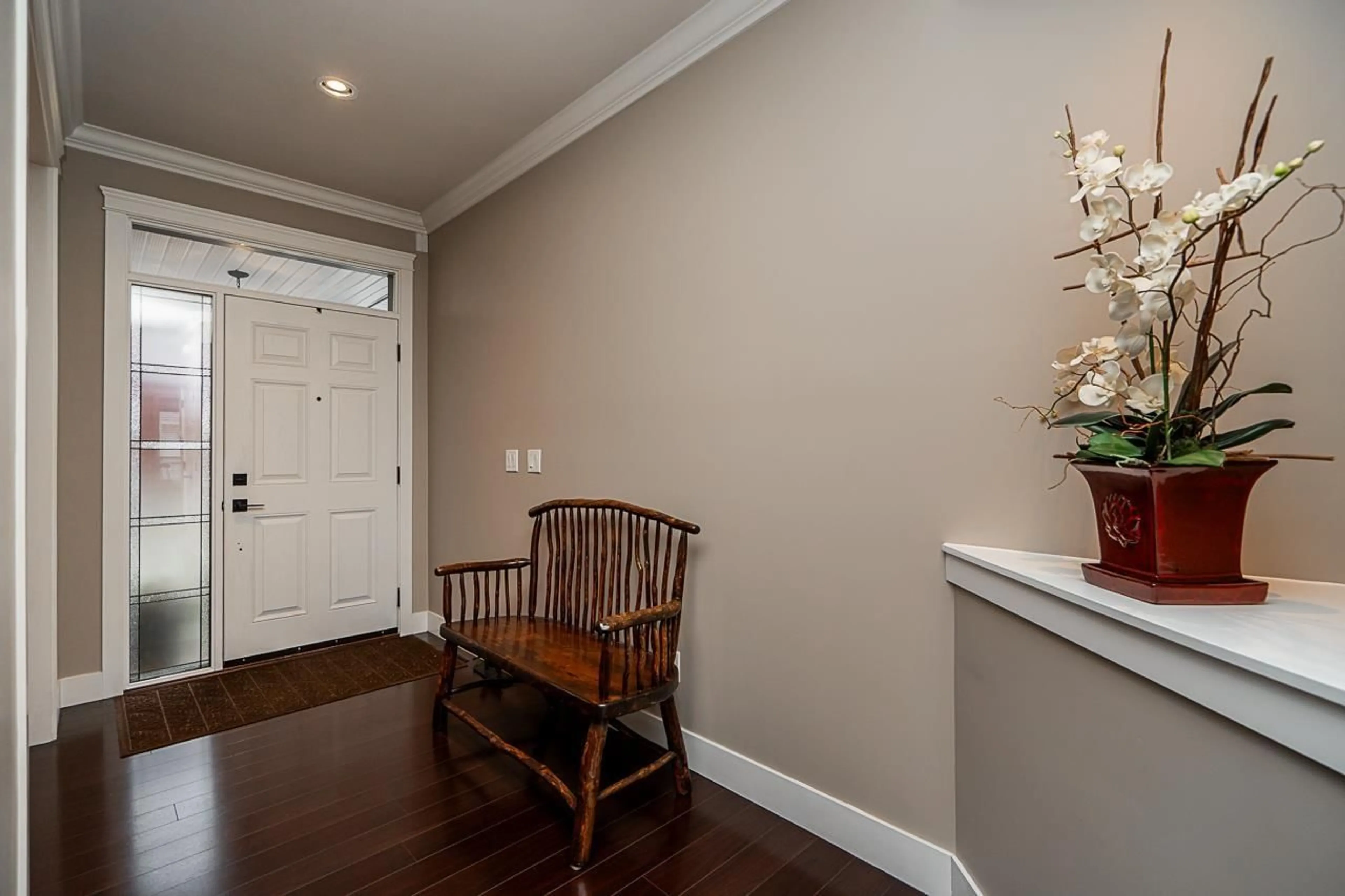 Indoor entryway for 6093 145A STREET, Surrey British Columbia V3S4R6