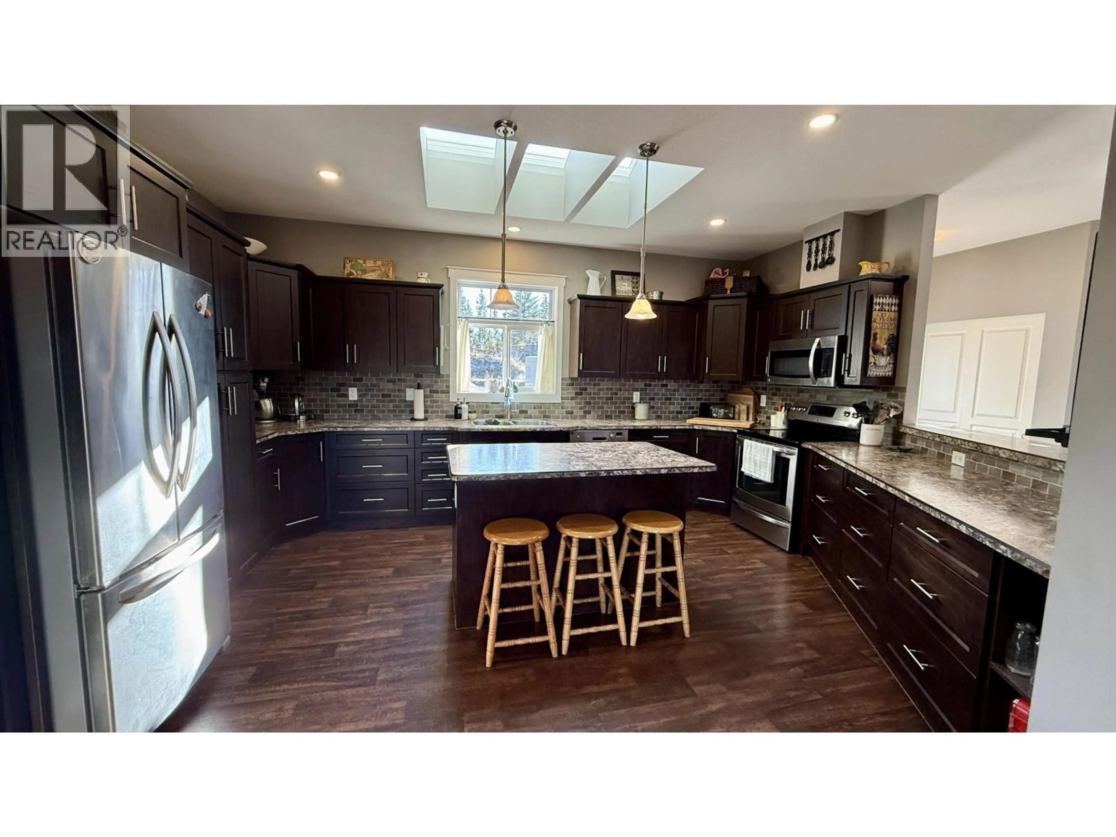 Open concept kitchen, unknown for 6482 WATSON ROAD, Horse Lake British Columbia V0K1X3