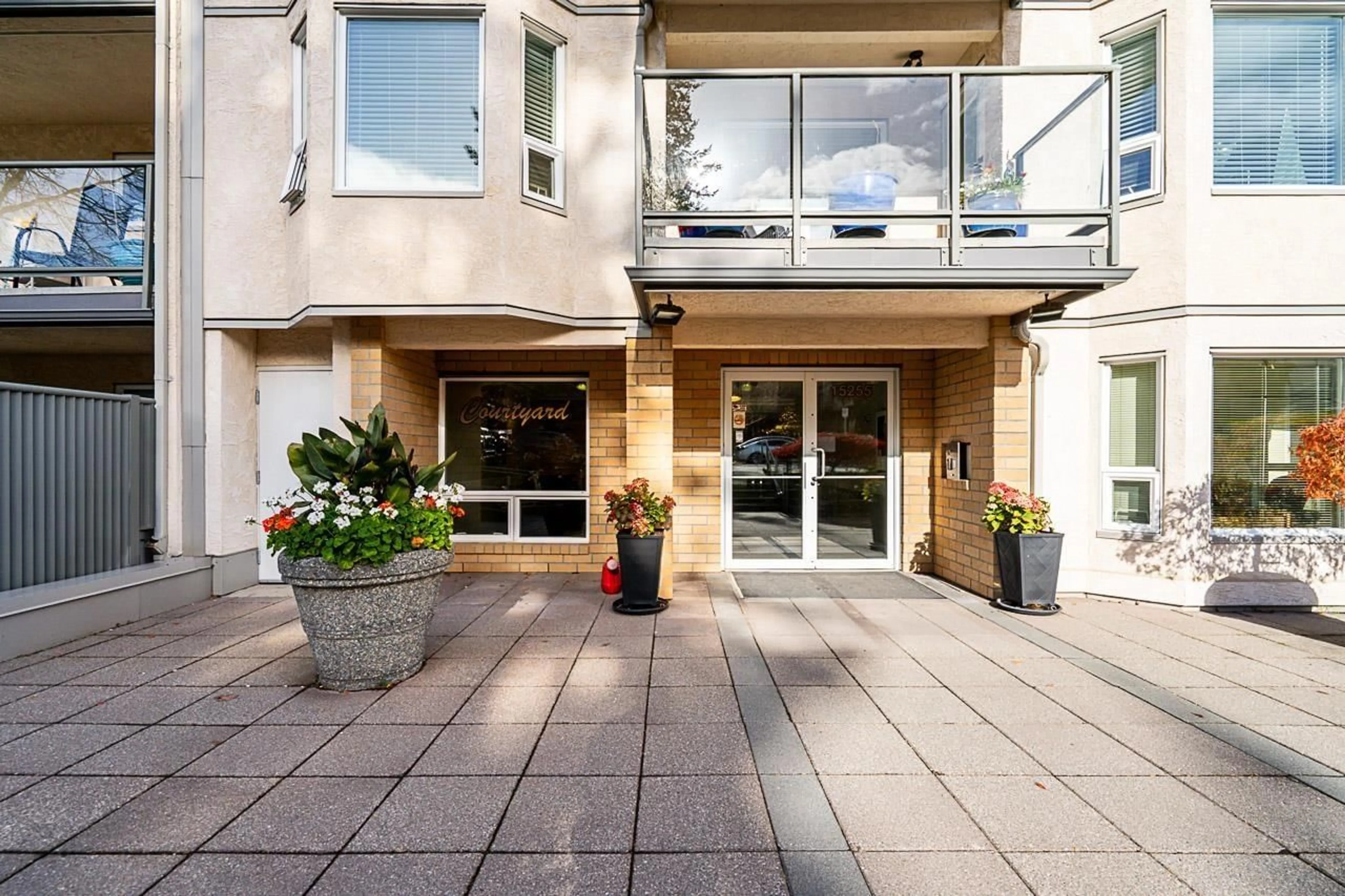 Unknown for 212 - 15255 18, Surrey British Columbia V4A1W9