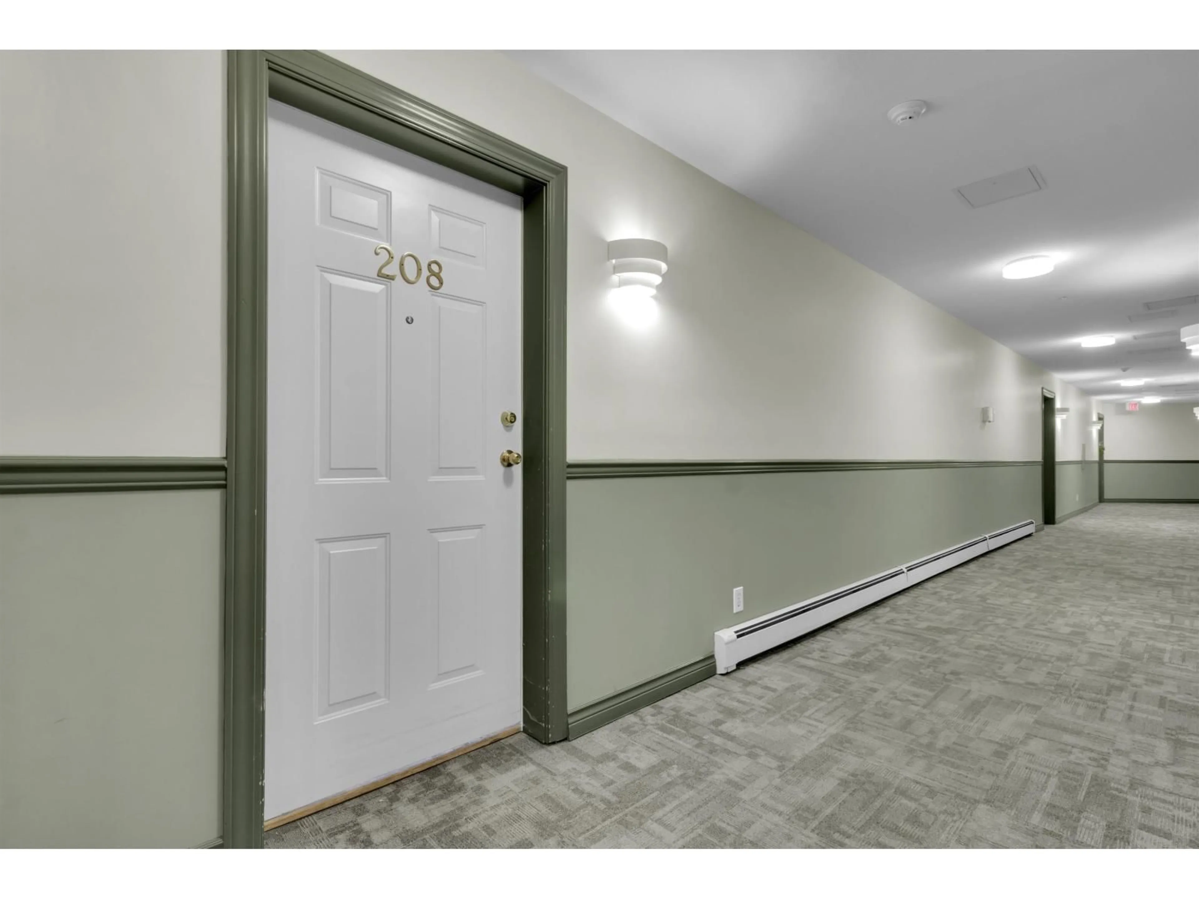 Indoor foyer for 208 - 8142 120A STREET, Surrey British Columbia V3W3P3