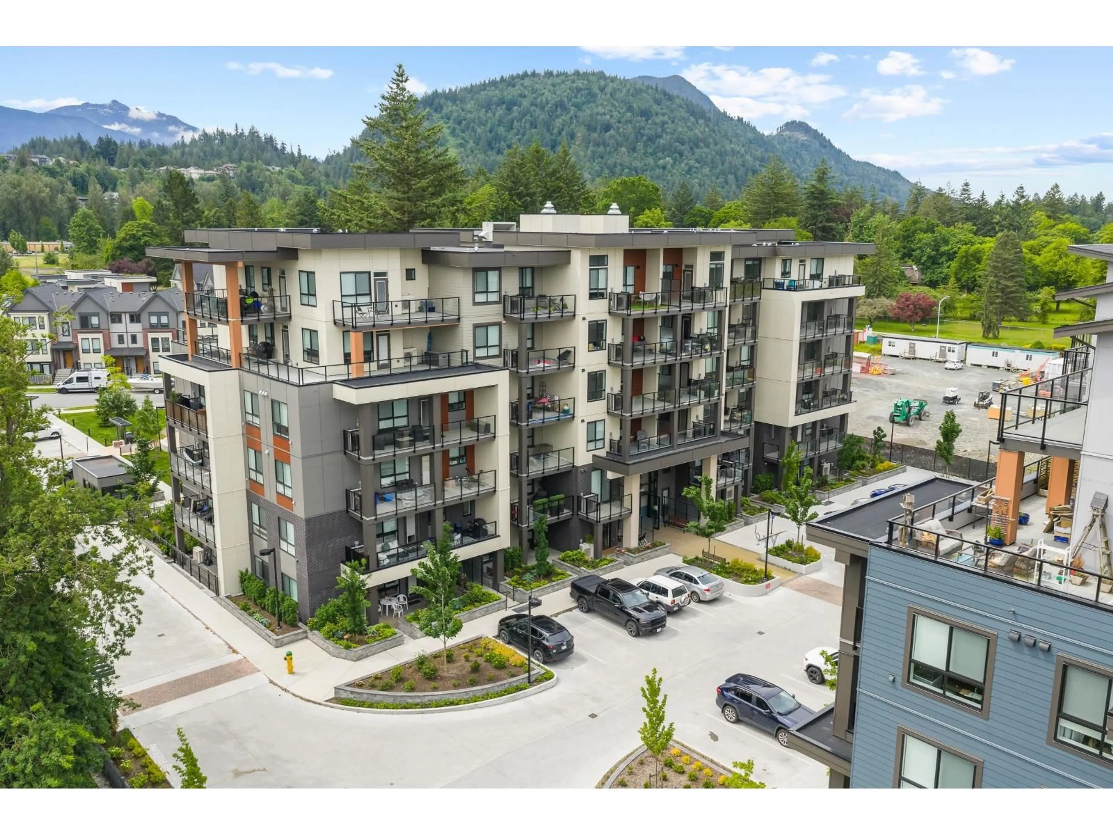 A pic from outside/outdoor area/front of a property/back of a property/a pic from drone, mountain view for 312 - 45505 CAMPUS DRIVE, Chilliwack British Columbia V2R6L2