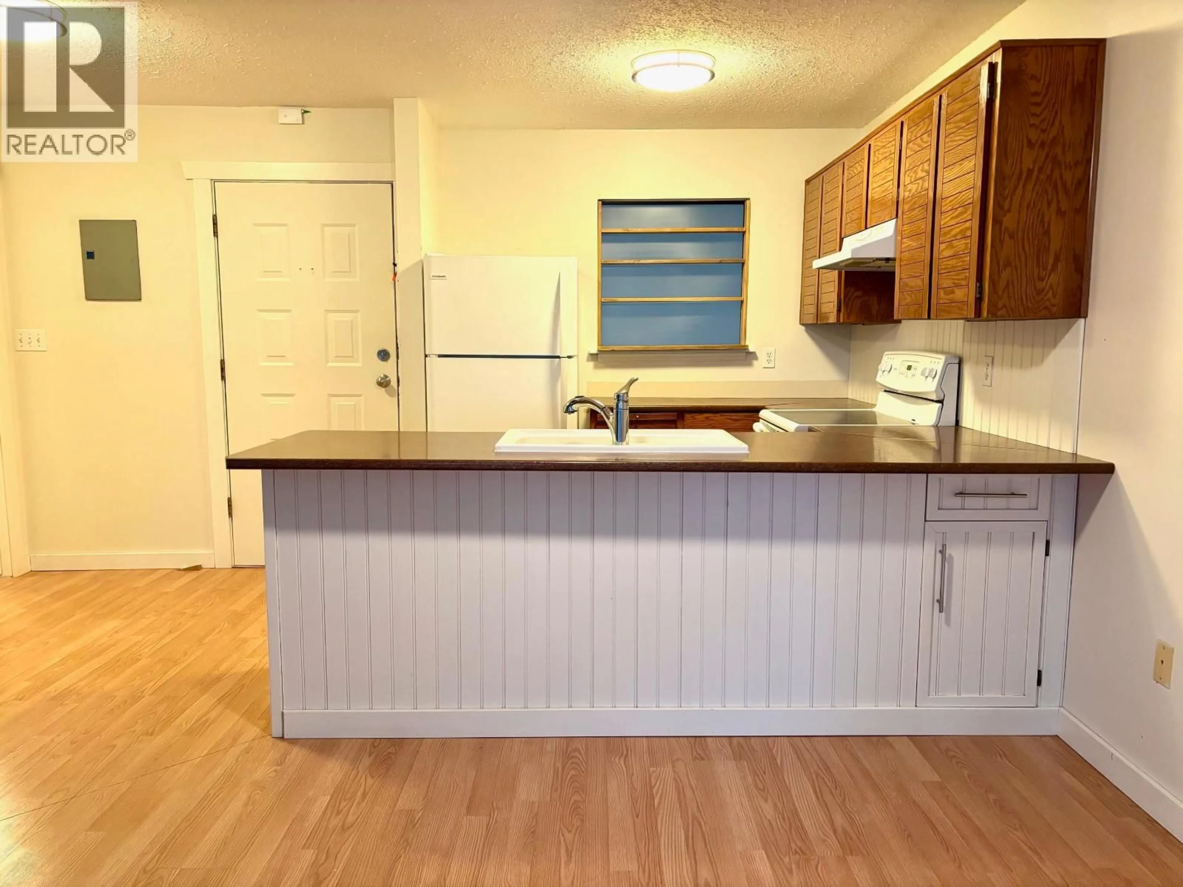 Standard kitchen, wood/laminate floor for 11 - 4832 LAZELLE AVENUE, Terrace British Columbia V8G1T4
