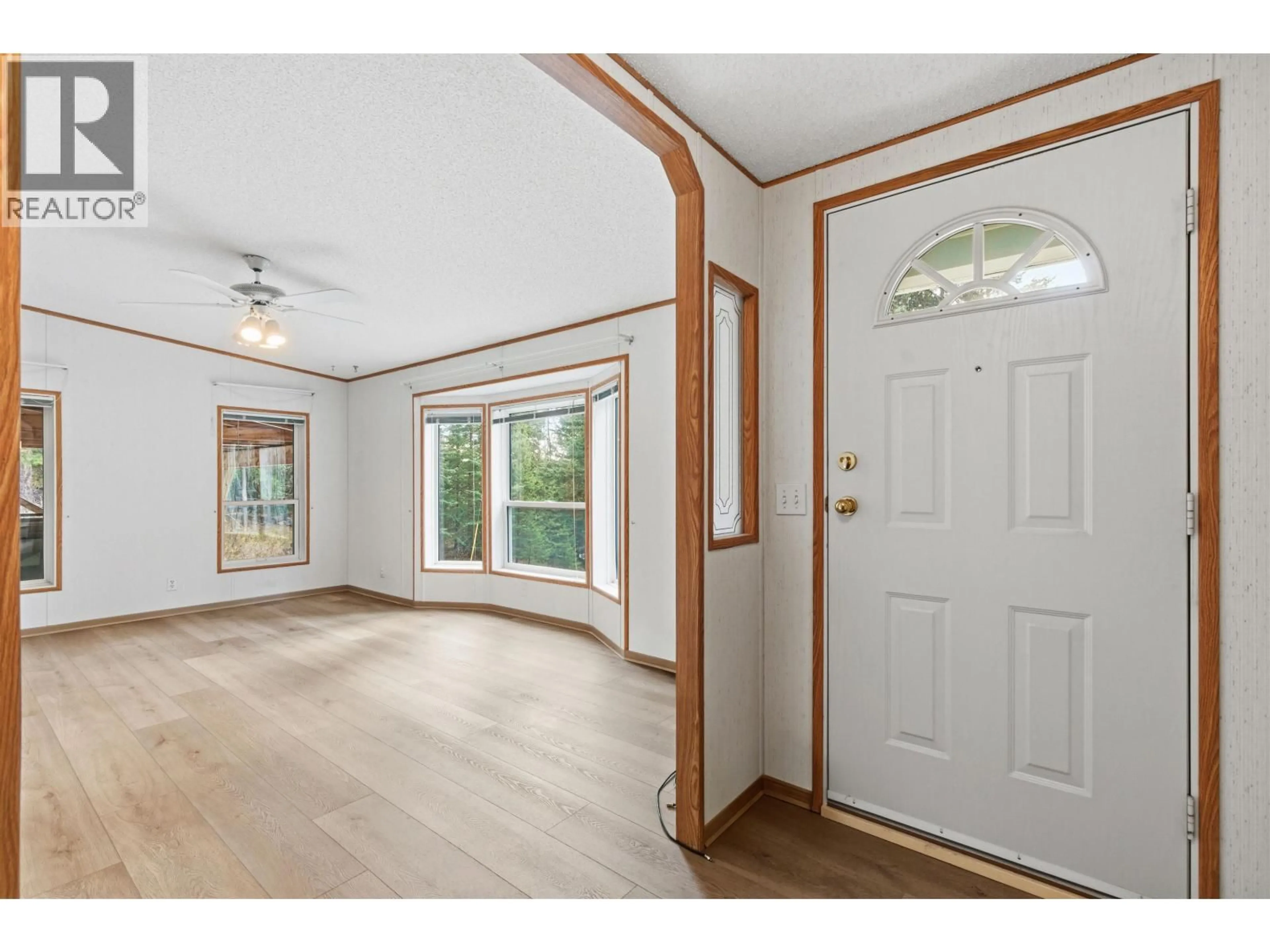 Indoor entryway for 2862 PIONEER CRESCENT, 150 Mile House British Columbia V0K2G0