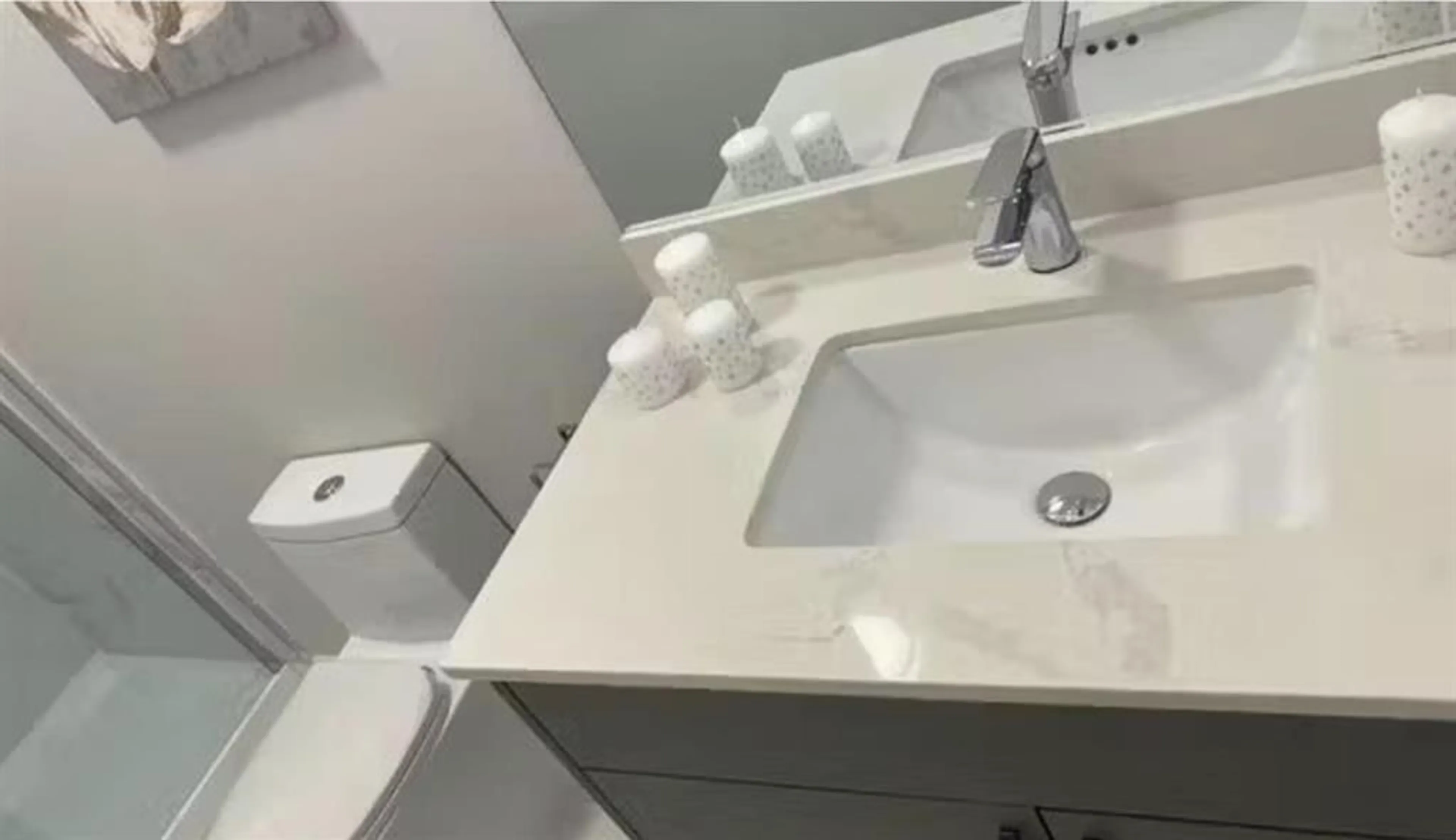 Standard bathroom, ceramic/tile floor for 617 - 10661 137A, Surrey British Columbia V3T4J7