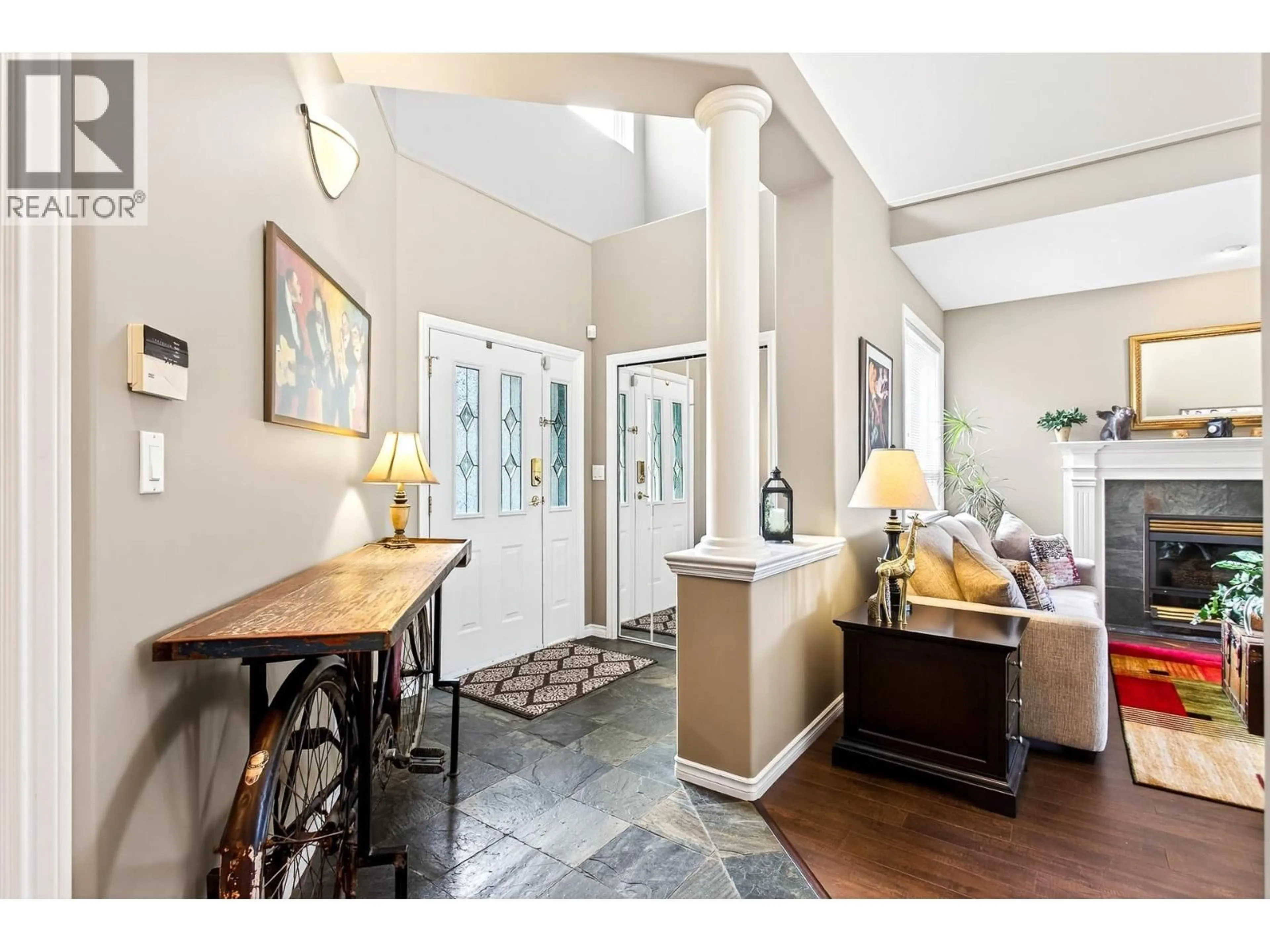 Indoor entryway for 112 - 678 CITADEL DRIVE, Port Coquitlam British Columbia V3C6M7