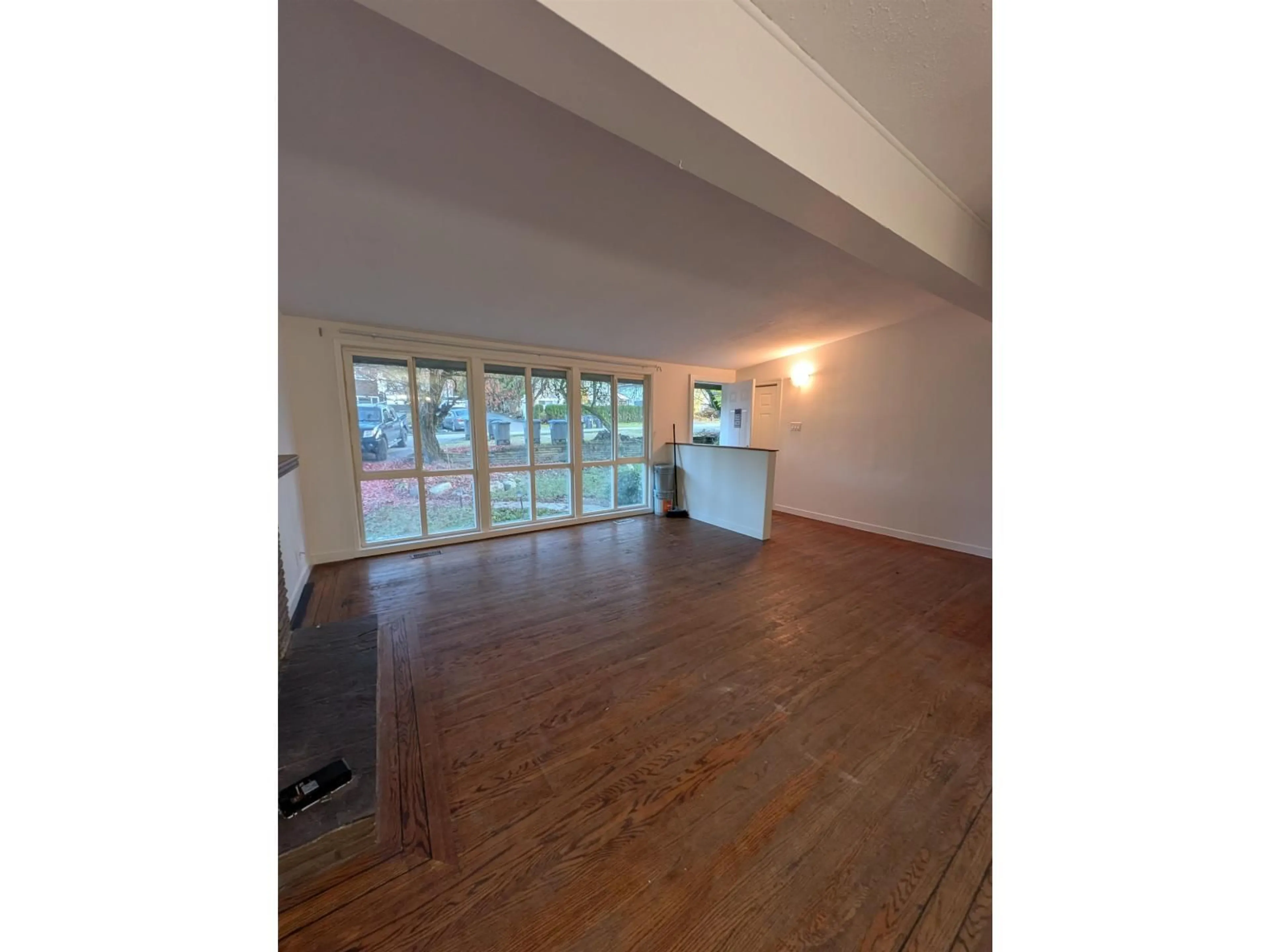 A pic of a room for 11331 LOUGHREN DRIVE, Surrey British Columbia V3R4Z3