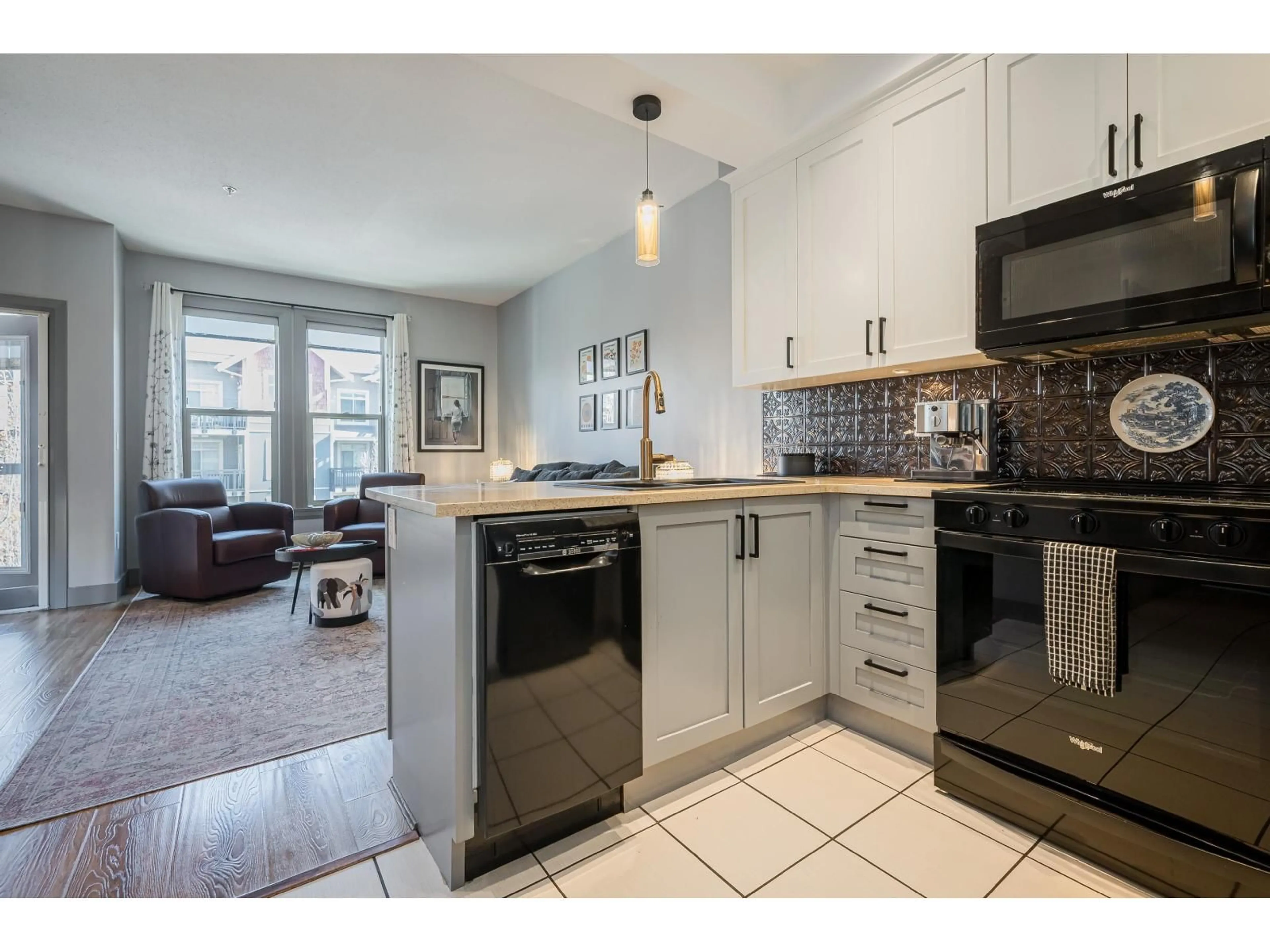 Open concept kitchen, unknown for 314 - 45530 MARKET WAY, Chilliwack British Columbia V2R0M5