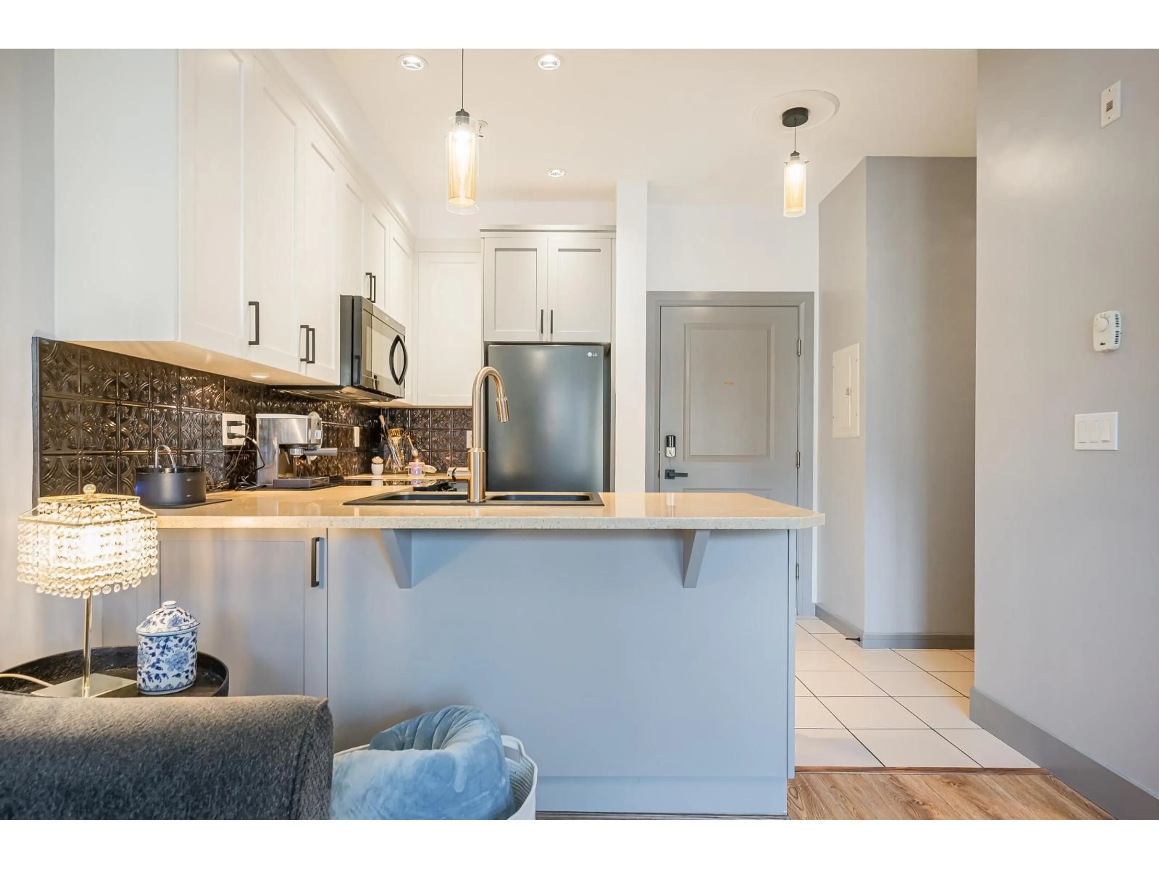 Open concept kitchen, unknown for 314 - 45530 MARKET WAY, Chilliwack British Columbia V2R0M5