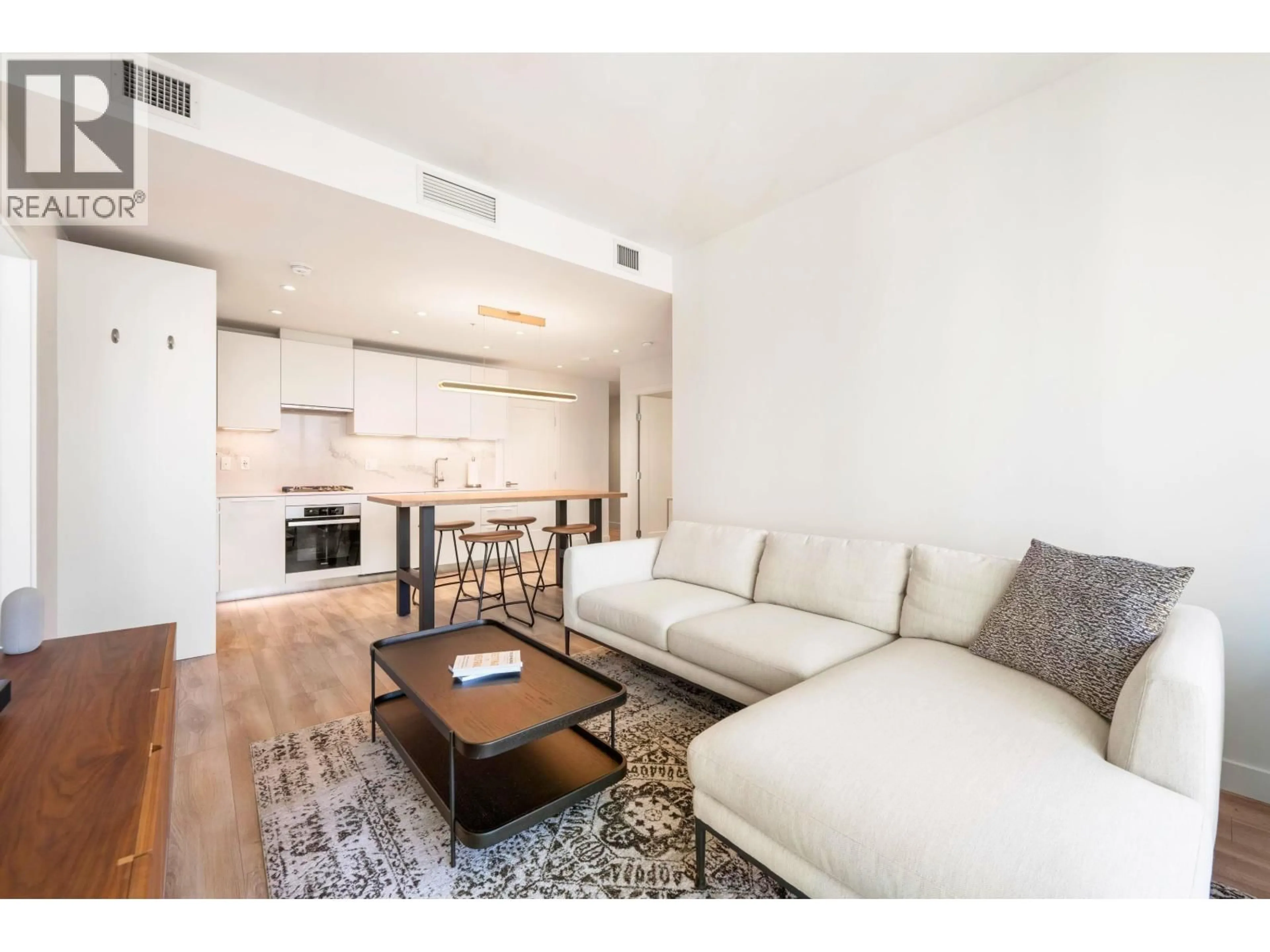 Living room with furniture, unknown for 3104 - 6699 DUBLANE AVENUE, Burnaby British Columbia V5H0J8