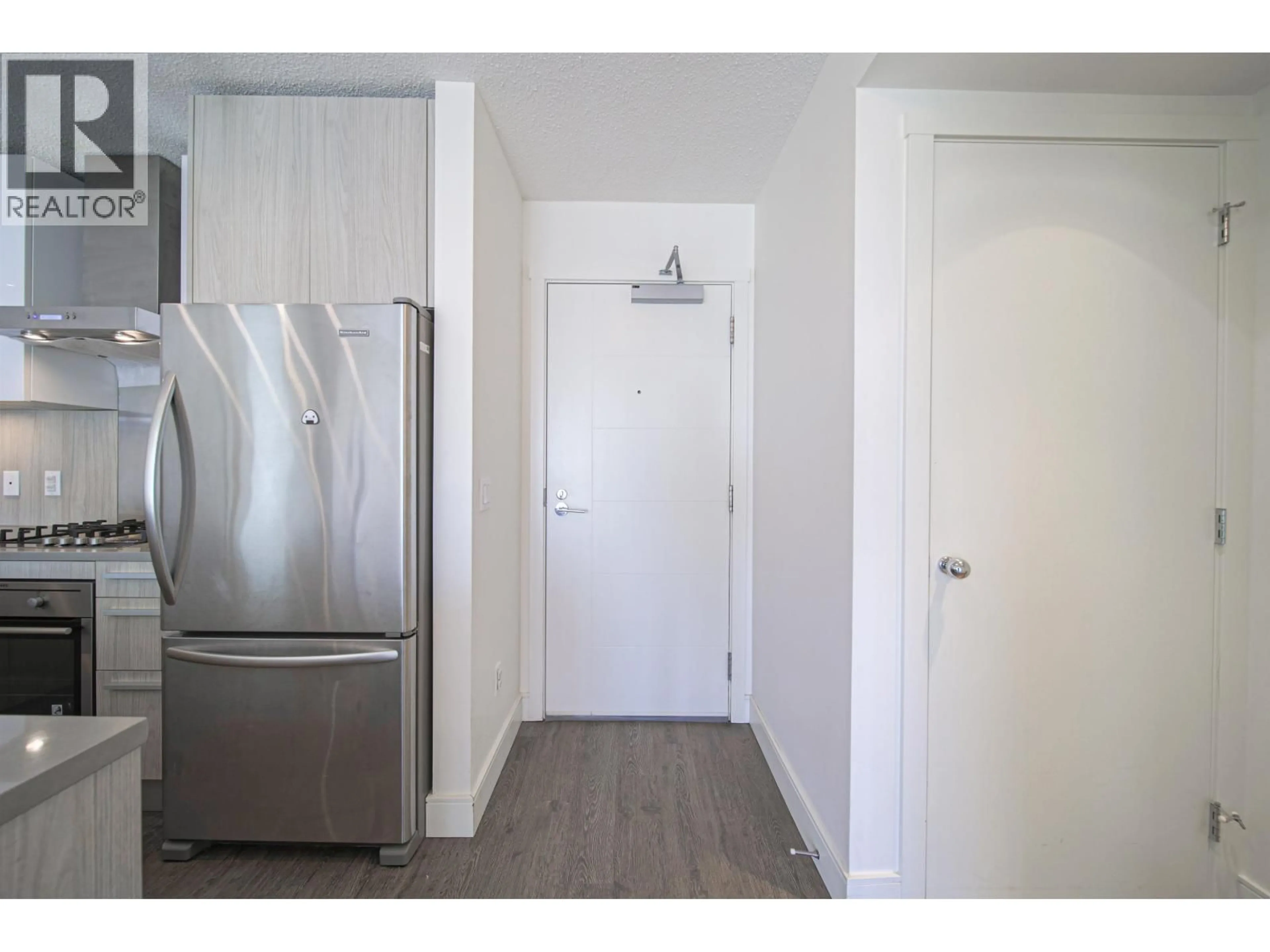 Unknown for 2207 - 3007 GLEN DRIVE, Coquitlam British Columbia V3B0L8