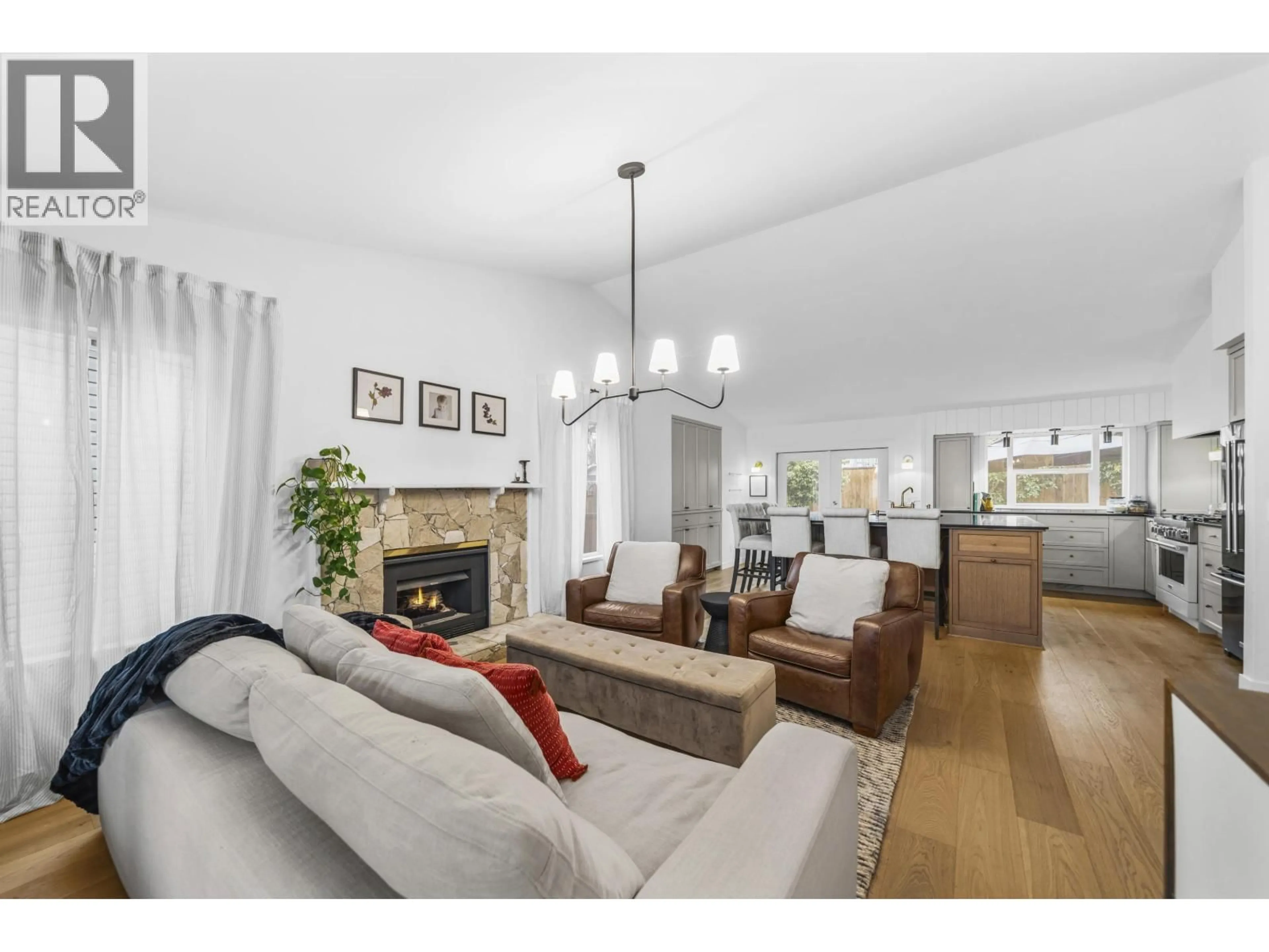 Living room with furniture, unknown for 12432 EDGE STREET, Maple Ridge British Columbia V2X0B3