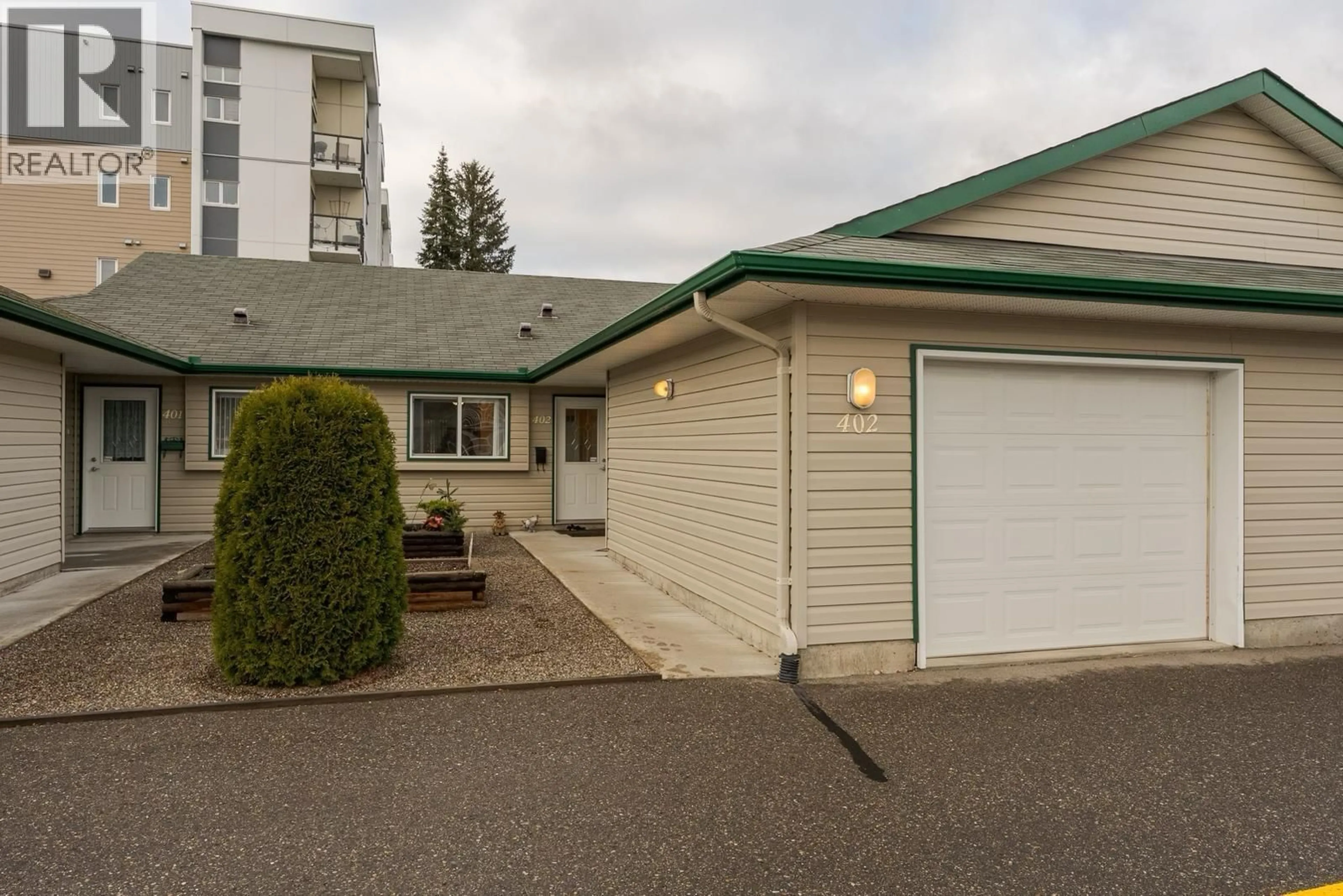 Unknown for 402 - 2911 FERRY AVENUE, Prince George British Columbia V2N1L3