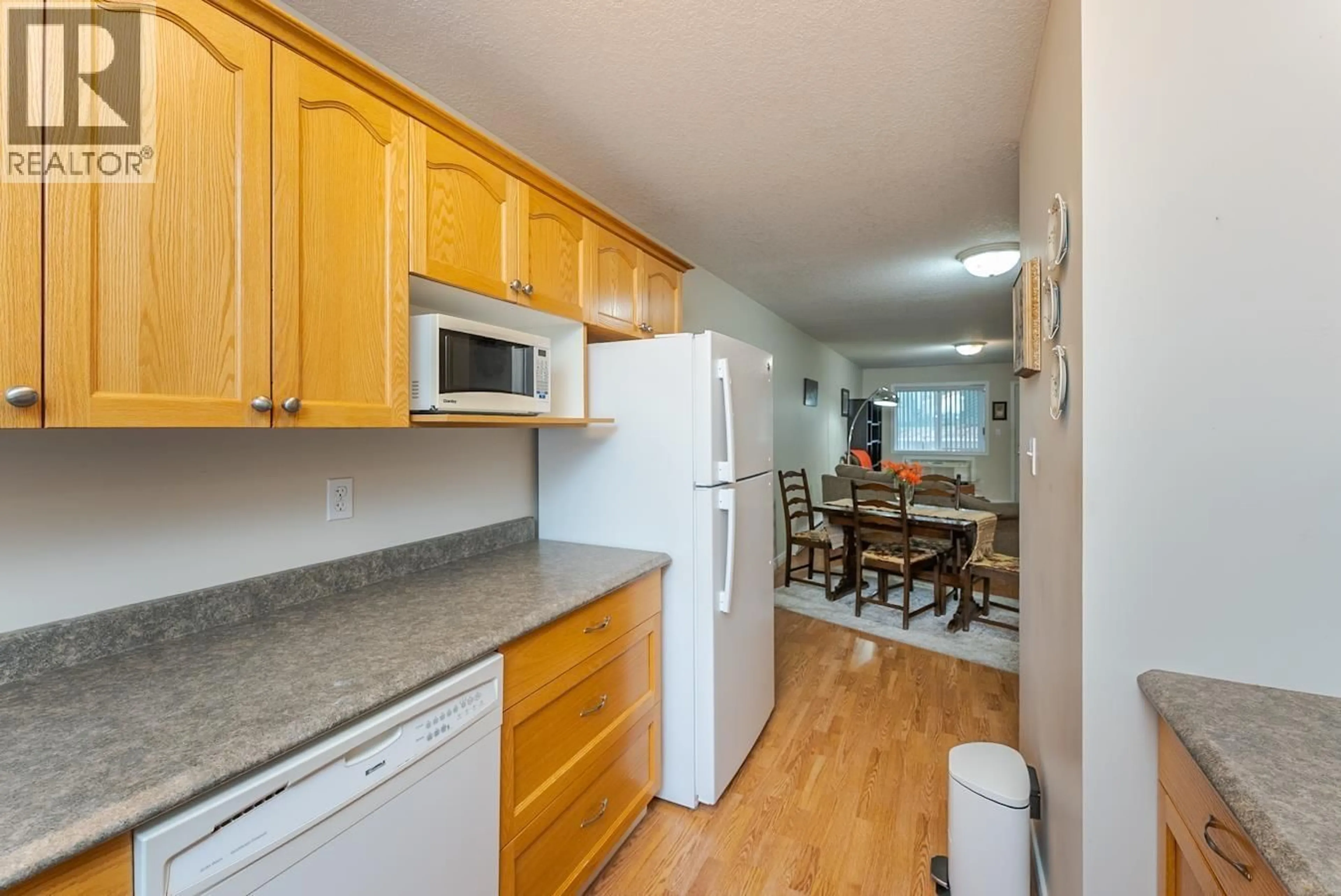 Standard kitchen, unknown for 402 - 2911 FERRY AVENUE, Prince George British Columbia V2N1L3